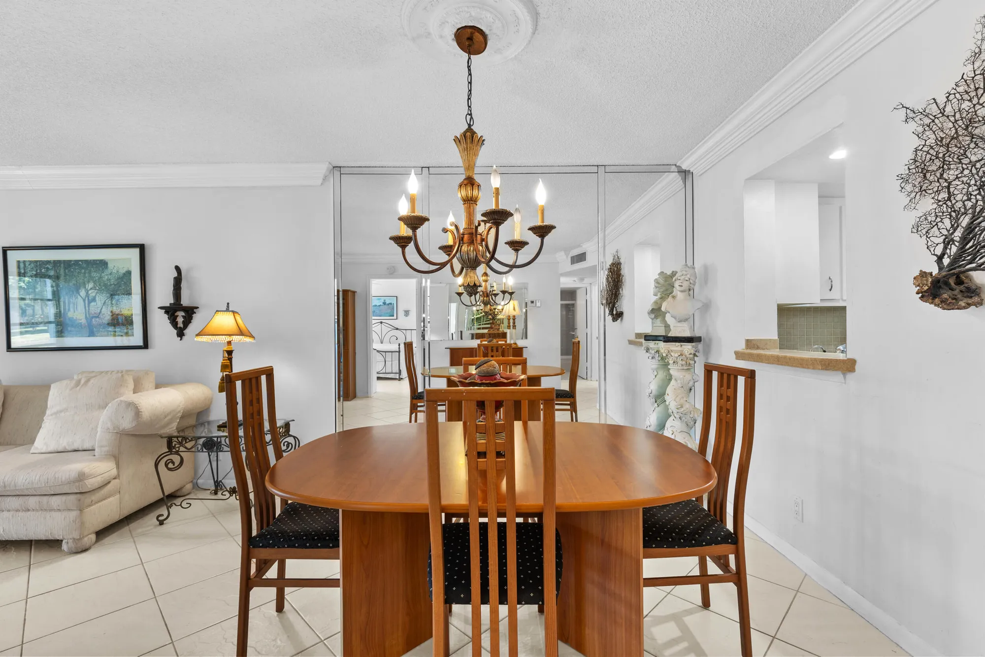 Property Slideshow image 7 of 34 | 27 abbey ln 205, Delray Beach, FL, 33446