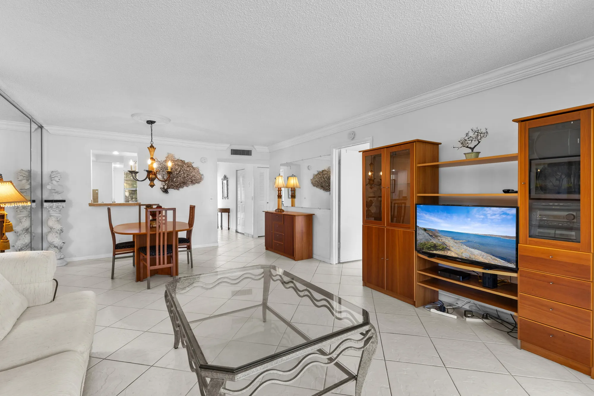 Property Slideshow image 11 of 34 | 27 abbey ln 205, Delray Beach, FL, 33446