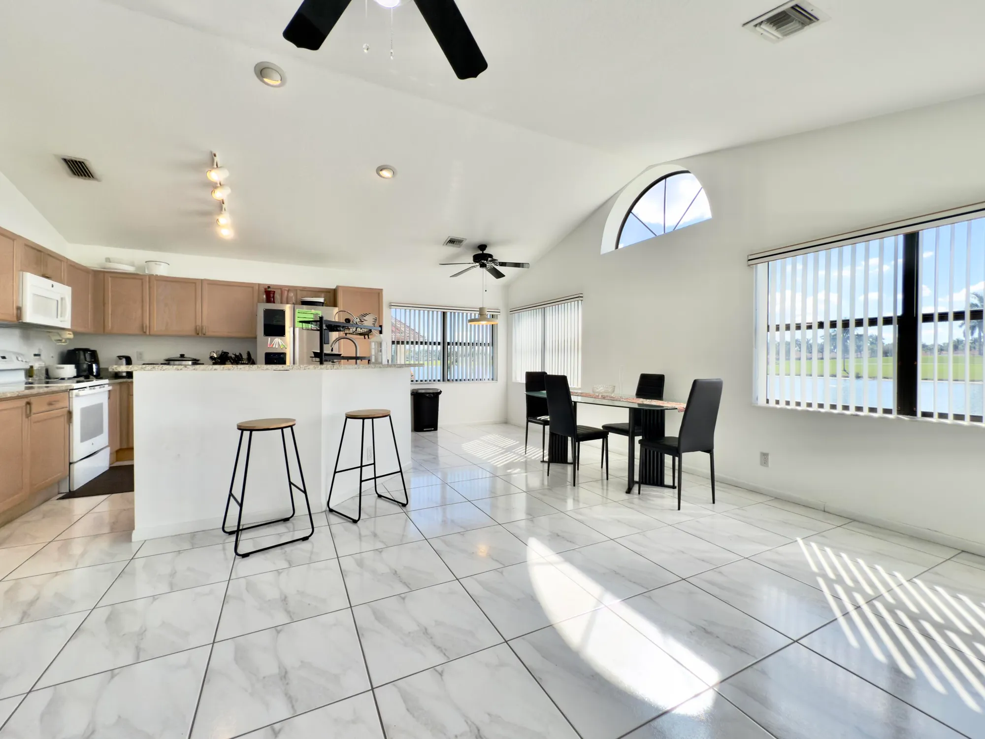 Property Slideshow image 11 of 50 | 8491 heather pl, Boynton Beach, FL, 33472