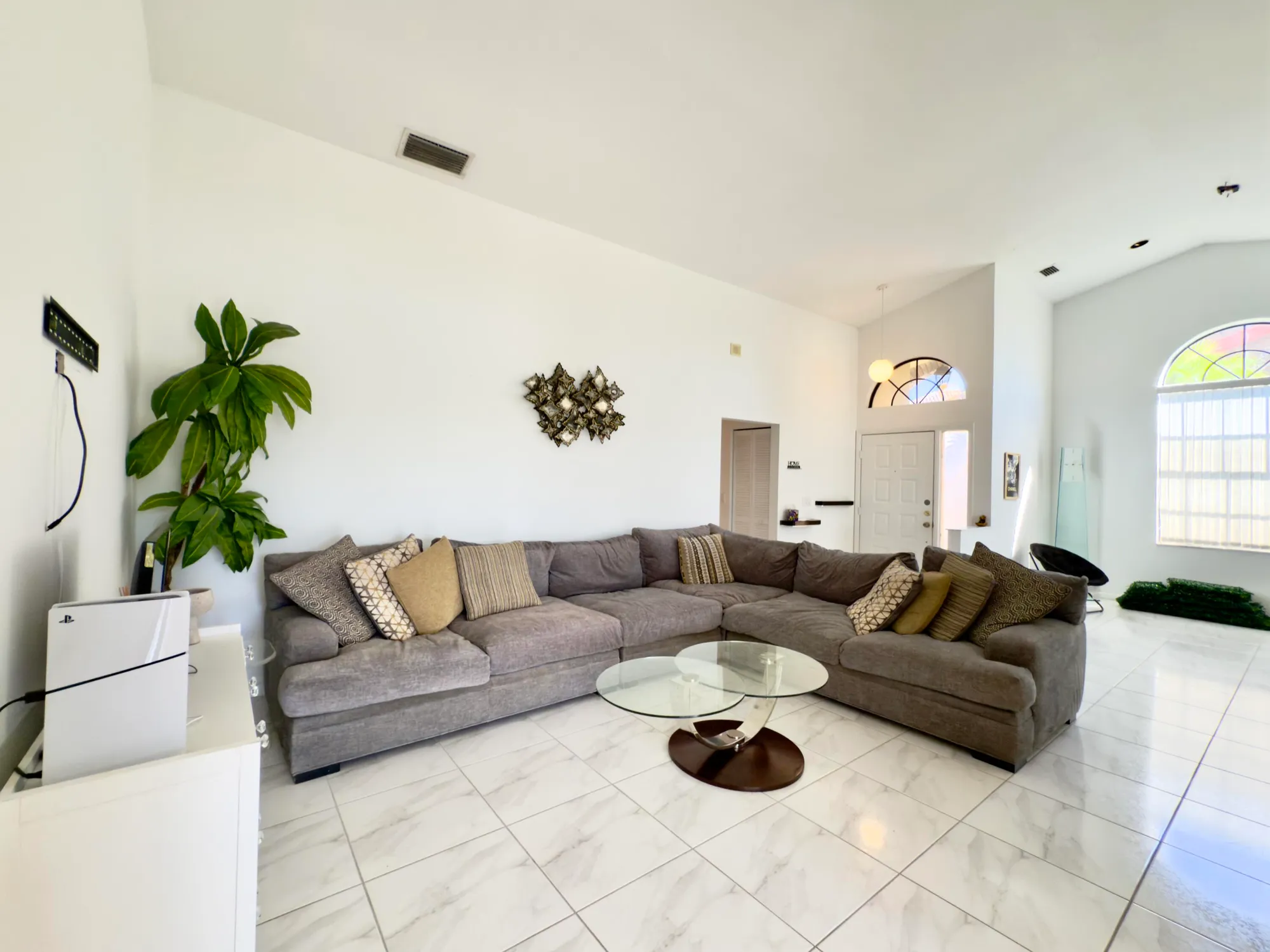 Property Slideshow image 8 of 50 | 8491 heather pl, Boynton Beach, FL, 33472