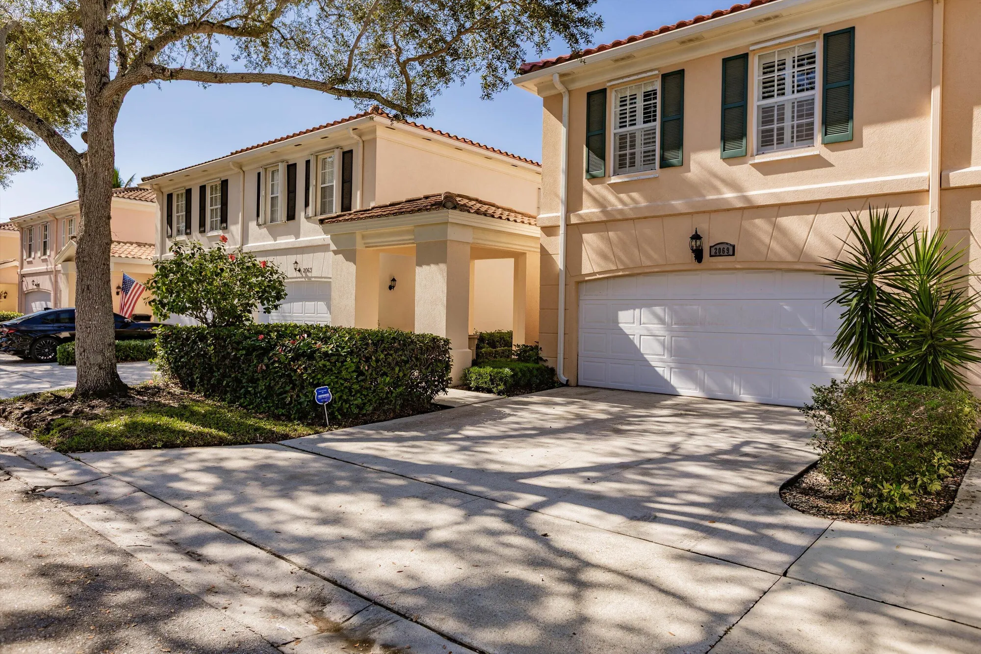 Property Slideshow image 5 of 41 | 2069 tarpon lake way, West Palm Beach, FL, 33411