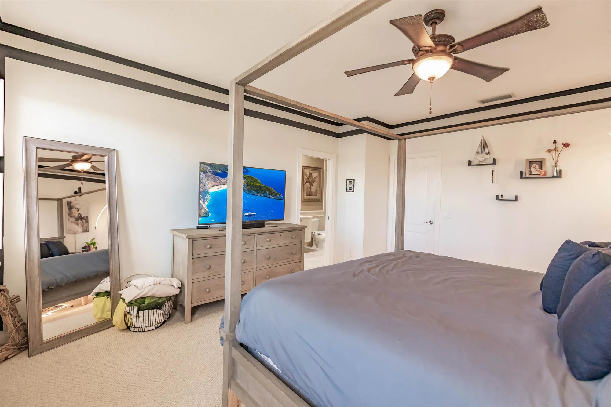 Property Slideshow image 25 of 41 | 2069 tarpon lake way, West Palm Beach, FL, 33411