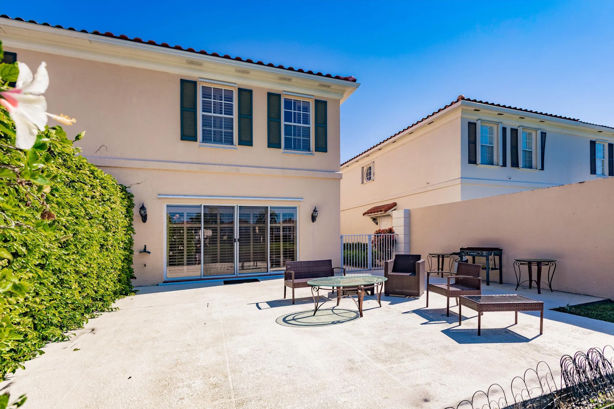 Property Slideshow image 30 of 41 | 2069 tarpon lake way, West Palm Beach, FL, 33411