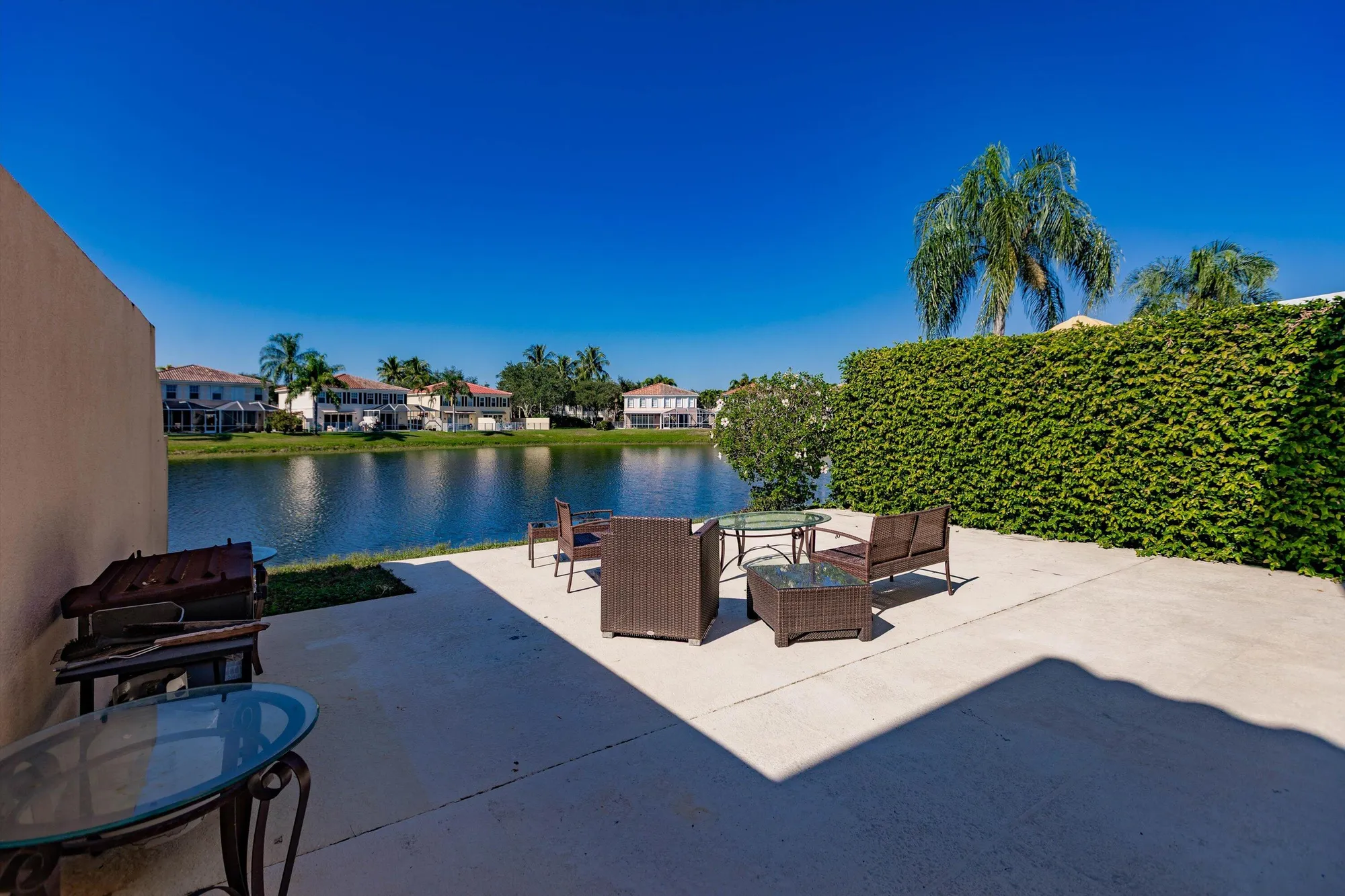 Property Slideshow image 31 of 41 | 2069 tarpon lake way, West Palm Beach, FL, 33411