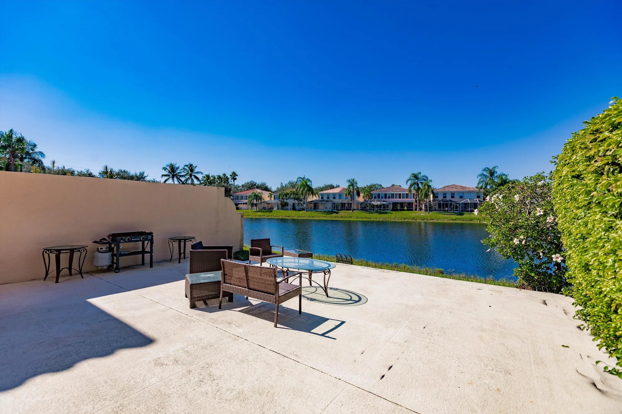 Property Slideshow image 32 of 41 | 2069 tarpon lake way, West Palm Beach, FL, 33411