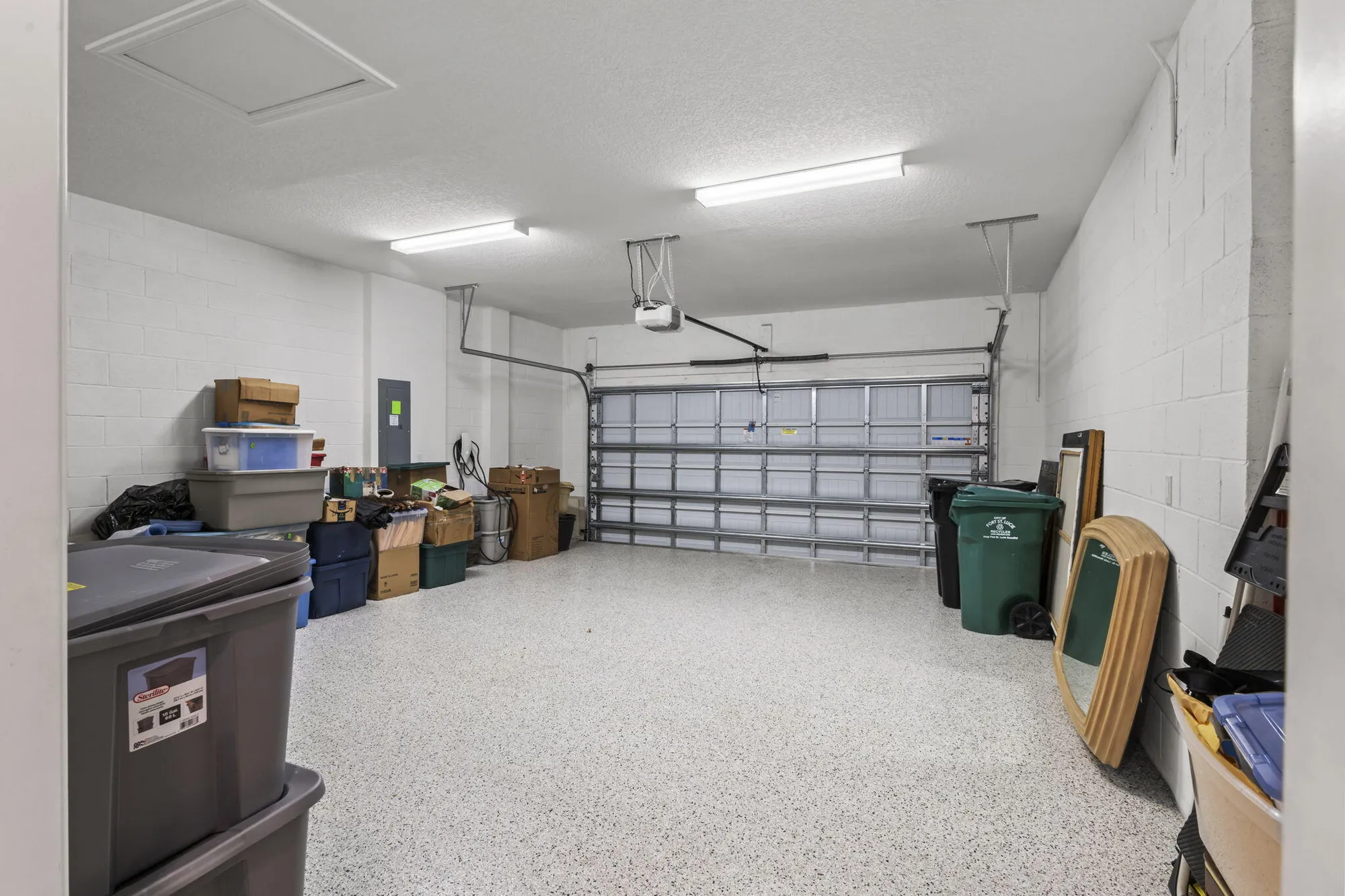 Property Slideshow image 27 of 52 | 10223 sw pervenche ln, Port Saint Lucie, FL, 34987