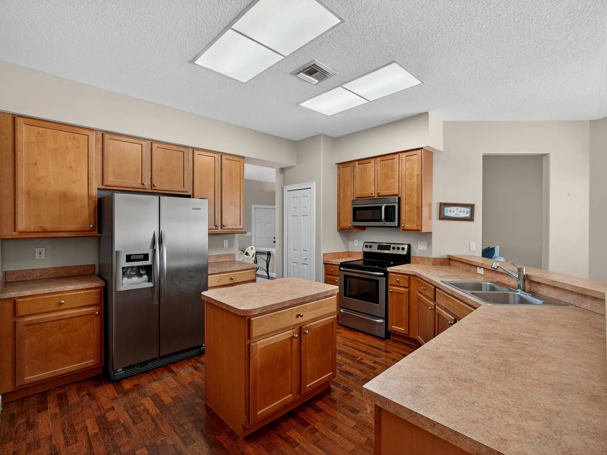 Property Slideshow image 19 of 64 | 7128 brunswick cir, Boynton Beach, FL, 33472