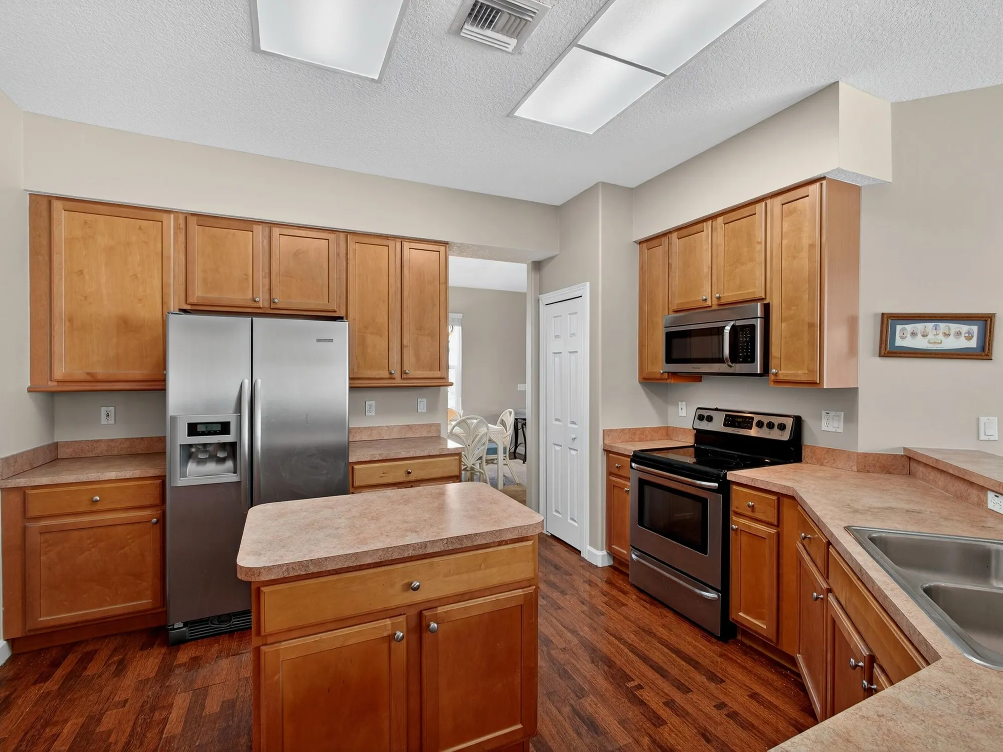 Property Slideshow image 16 of 64 | 7128 brunswick cir, Boynton Beach, FL, 33472