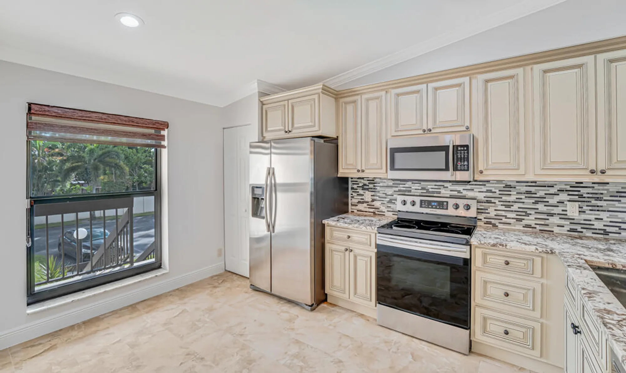 Property Slideshow image 6 of 46 | 3304 perimeter dr, Greenacres, FL, 33467