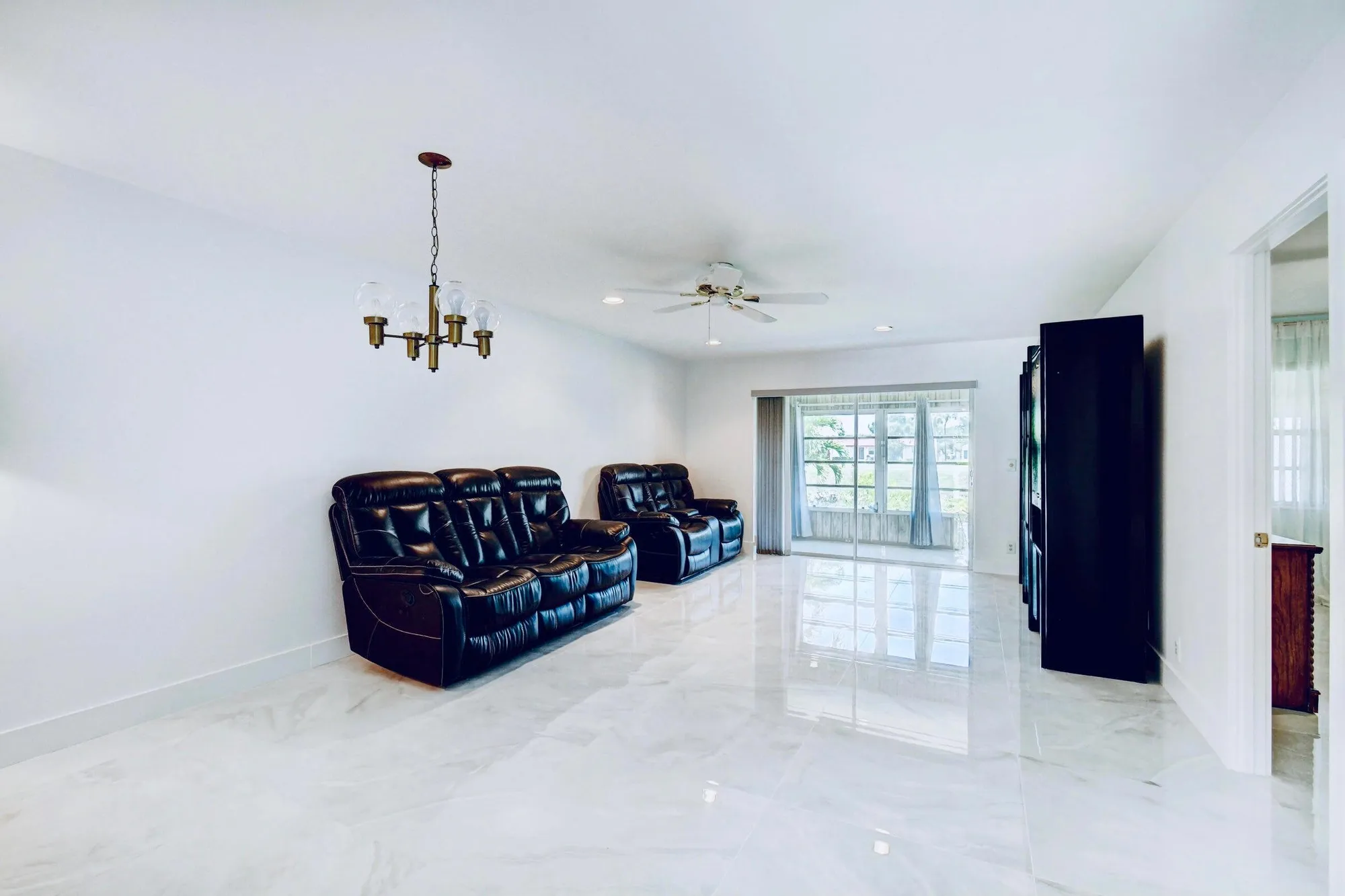 Property Slideshow image 11 of 23 | 159 lake meryl dr, West Palm Beach, FL, 33411