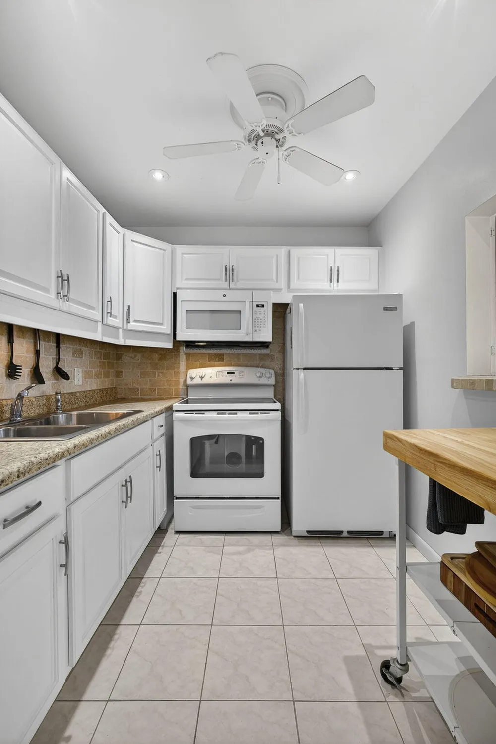 Property Slideshow image 18 of 56 | 231 berkshire k, West Palm Beach, FL, 33417