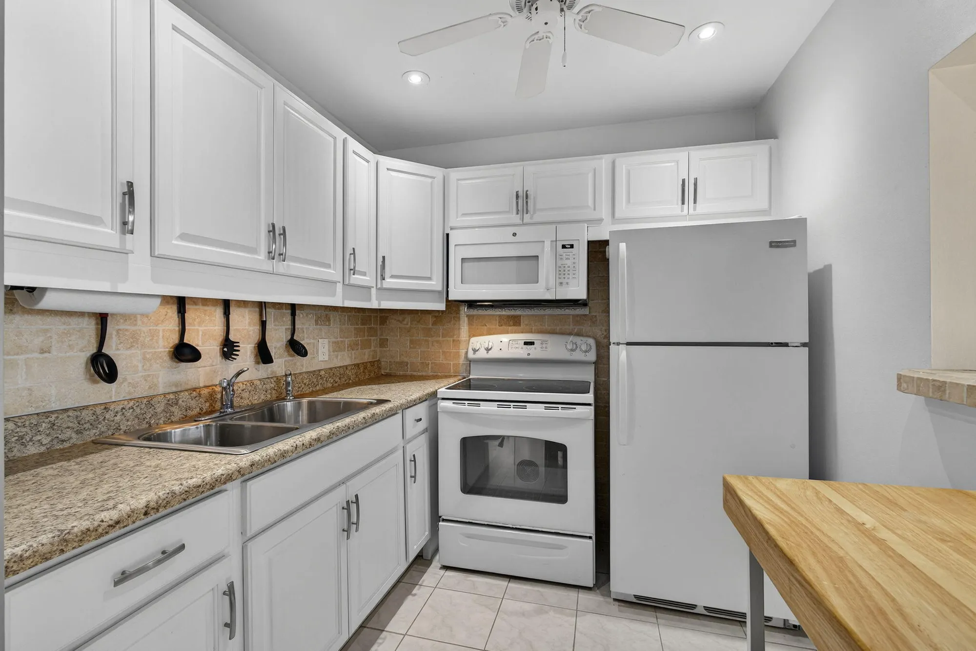 Property Slideshow image 17 of 56 | 231 berkshire k, West Palm Beach, FL, 33417
