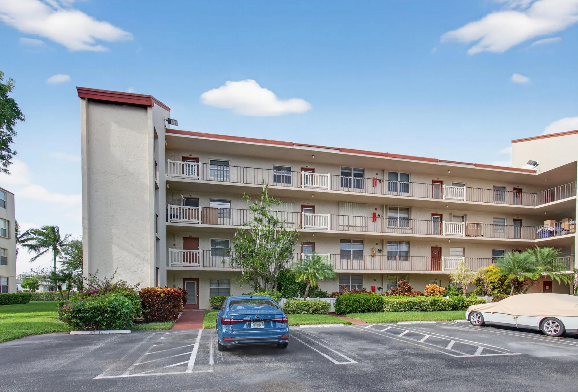 Property Slideshow image 1 of 45 | 25 abbey ln apt 402, Delray Beach, FL, 33446