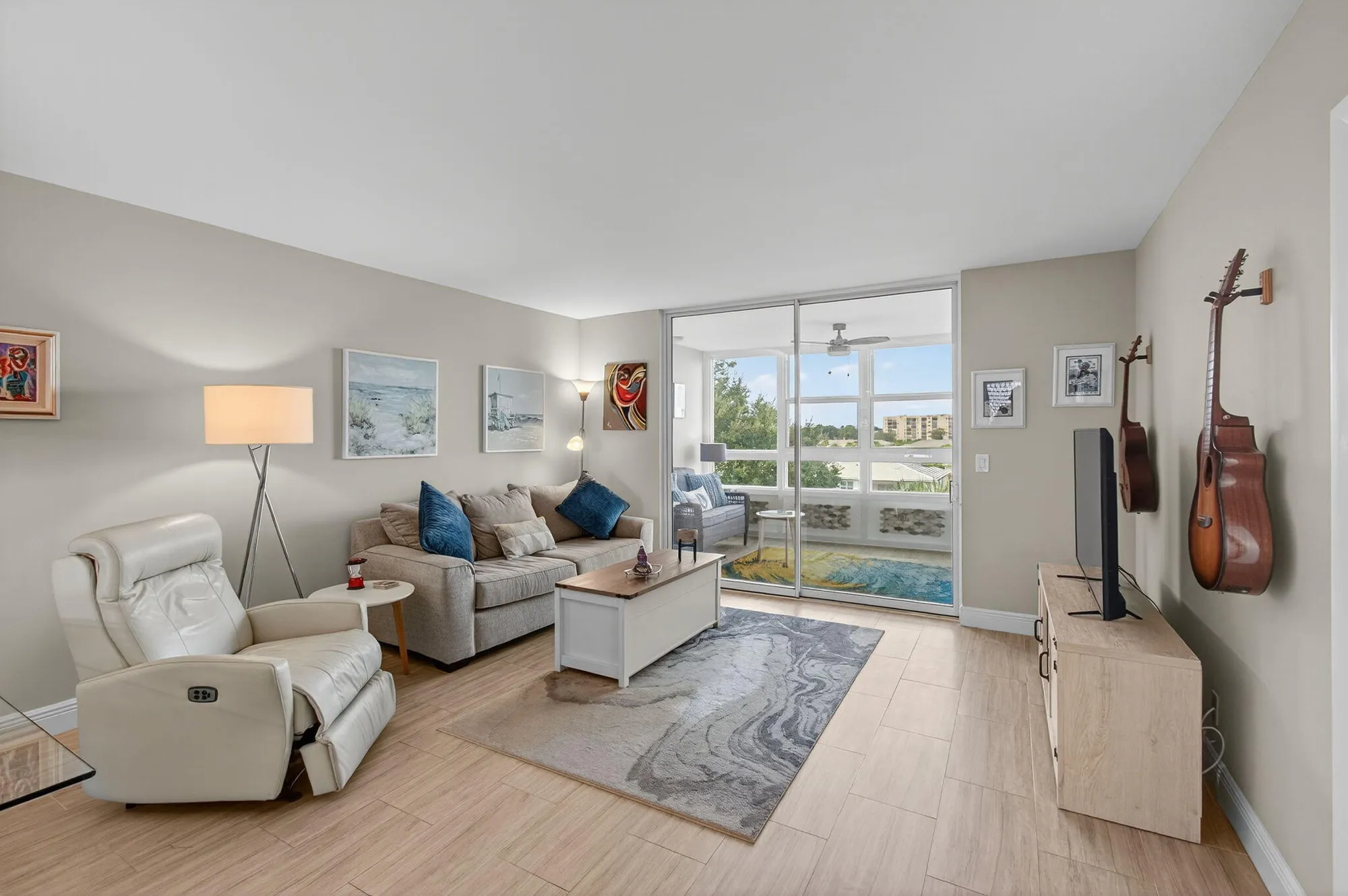 Property Slideshow image 15 of 45 | 25 abbey ln apt 402, Delray Beach, FL, 33446