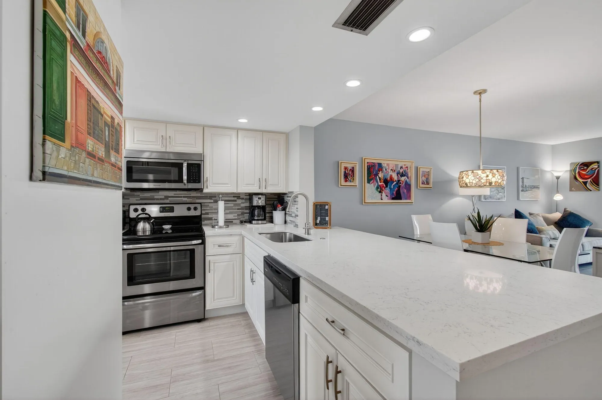 Property Slideshow image 8 of 45 | 25 abbey ln apt 402, Delray Beach, FL, 33446