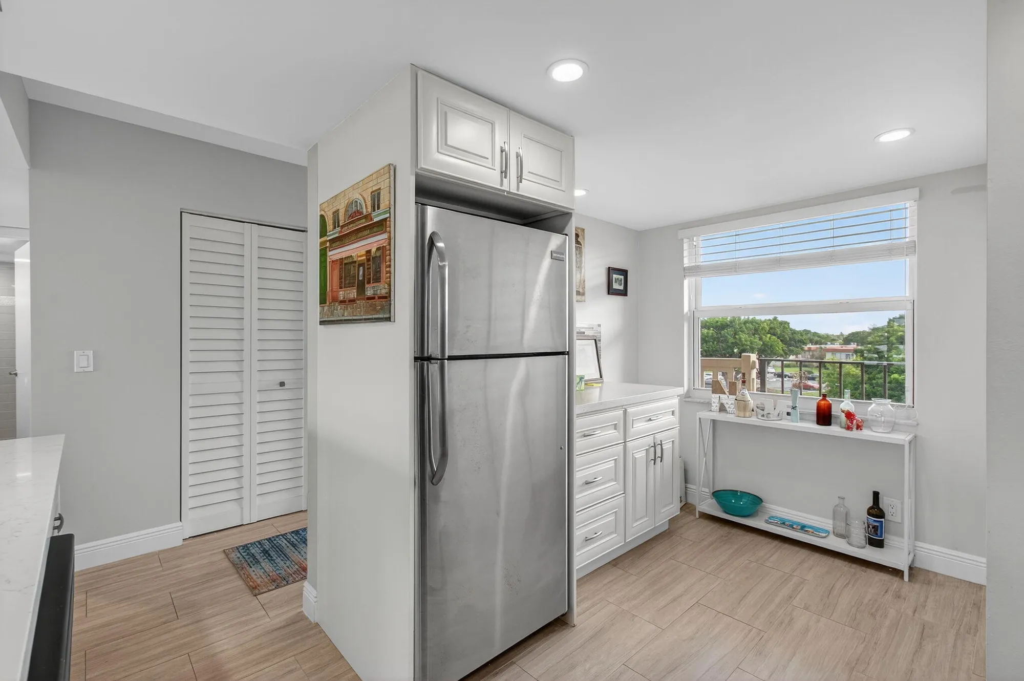 Property Slideshow image 10 of 45 | 25 abbey ln apt 402, Delray Beach, FL, 33446