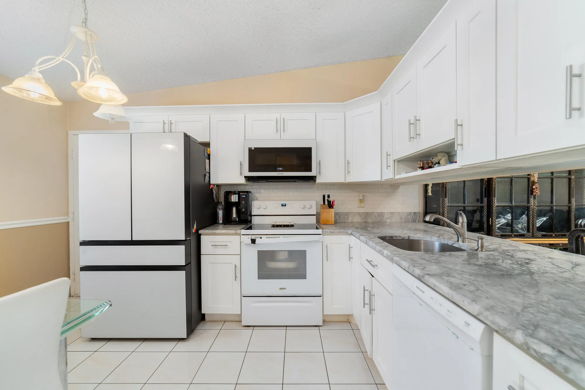 Property Slideshow image 9 of 25 | 15979 forsythia cir, Delray Beach, FL, 33484