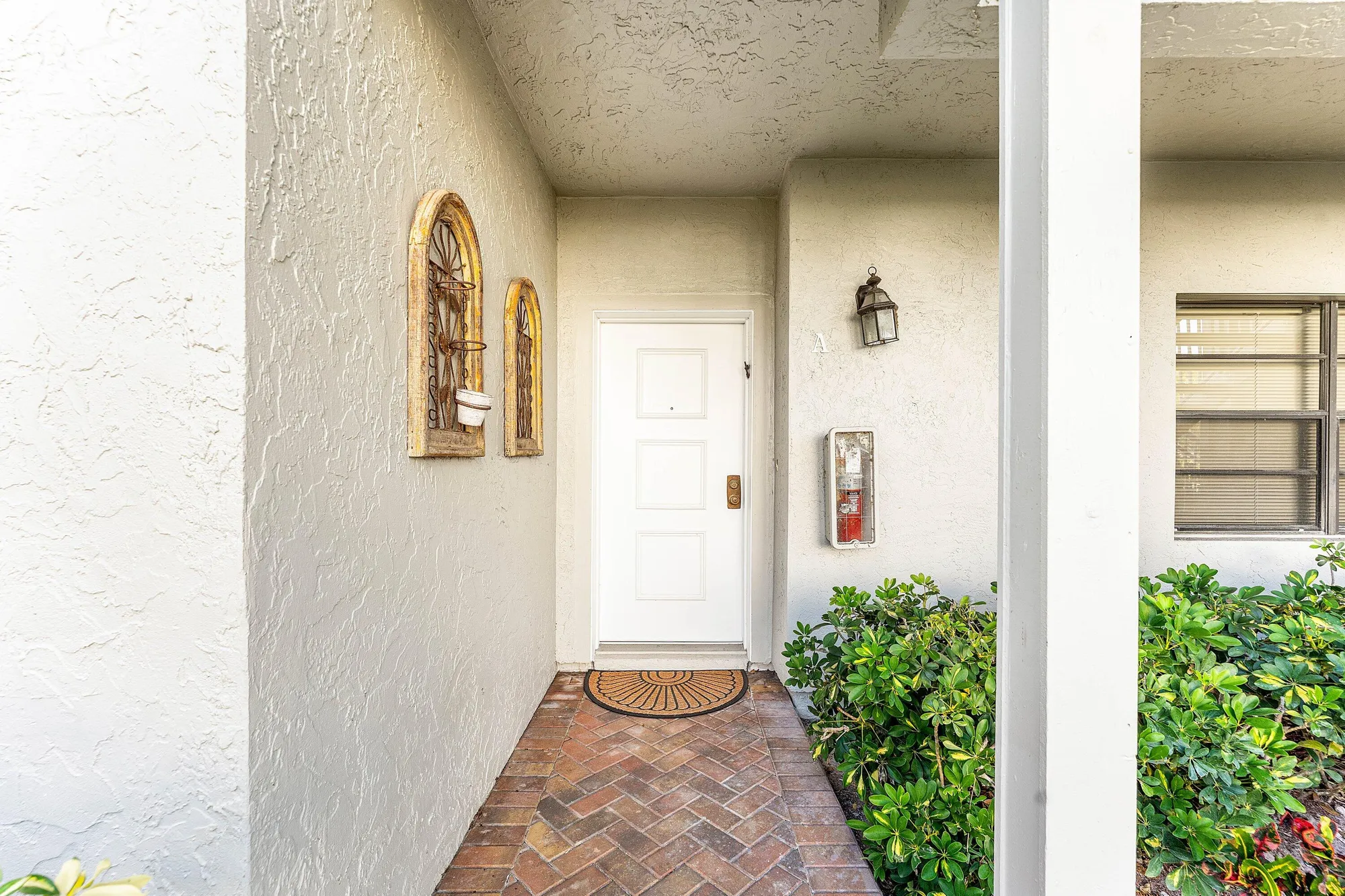 Property Slideshow image 5 of 54 | 61 eastgate dr a, Boynton Beach, FL, 33436