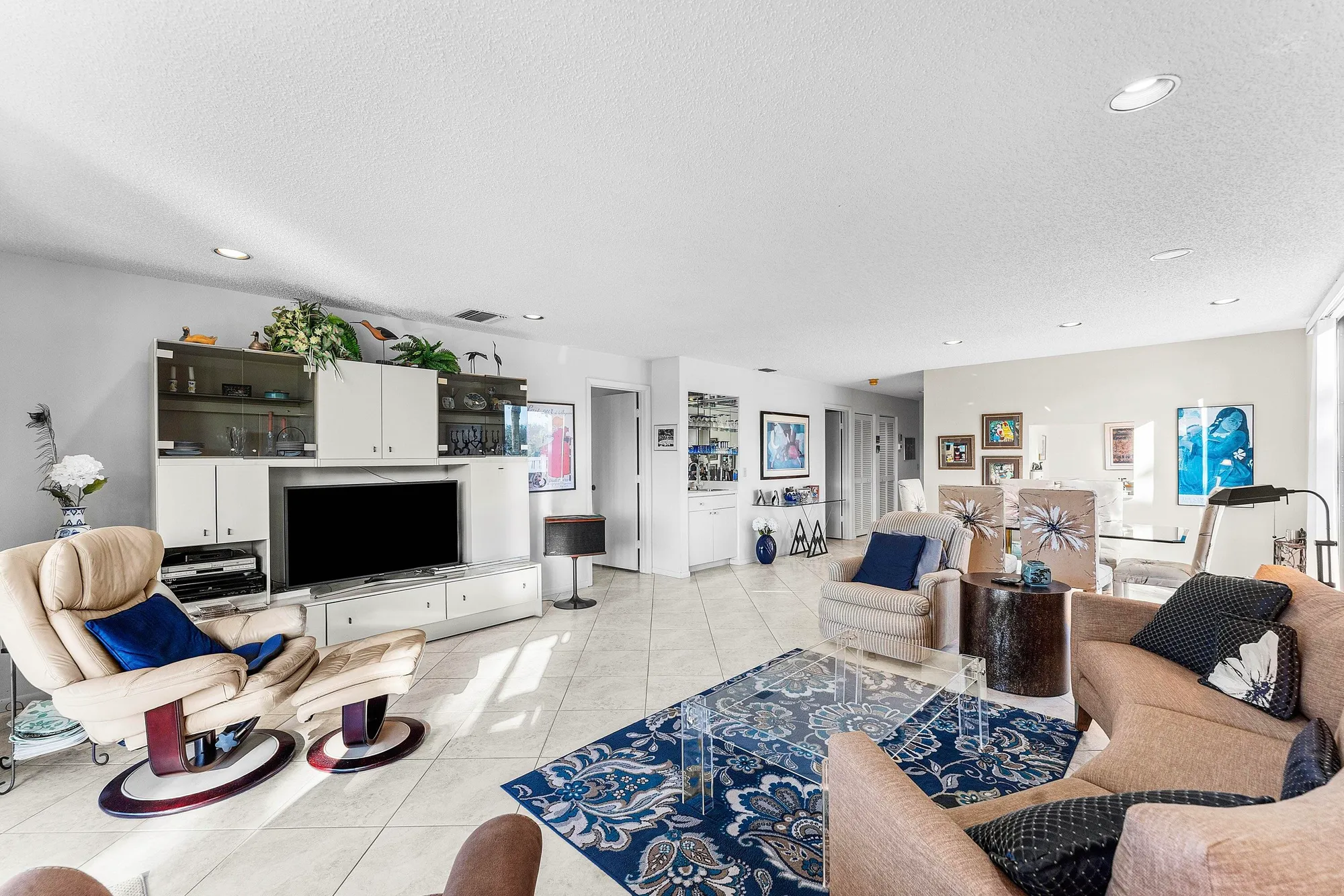 Property Slideshow image 11 of 54 | 61 eastgate dr a, Boynton Beach, FL, 33436