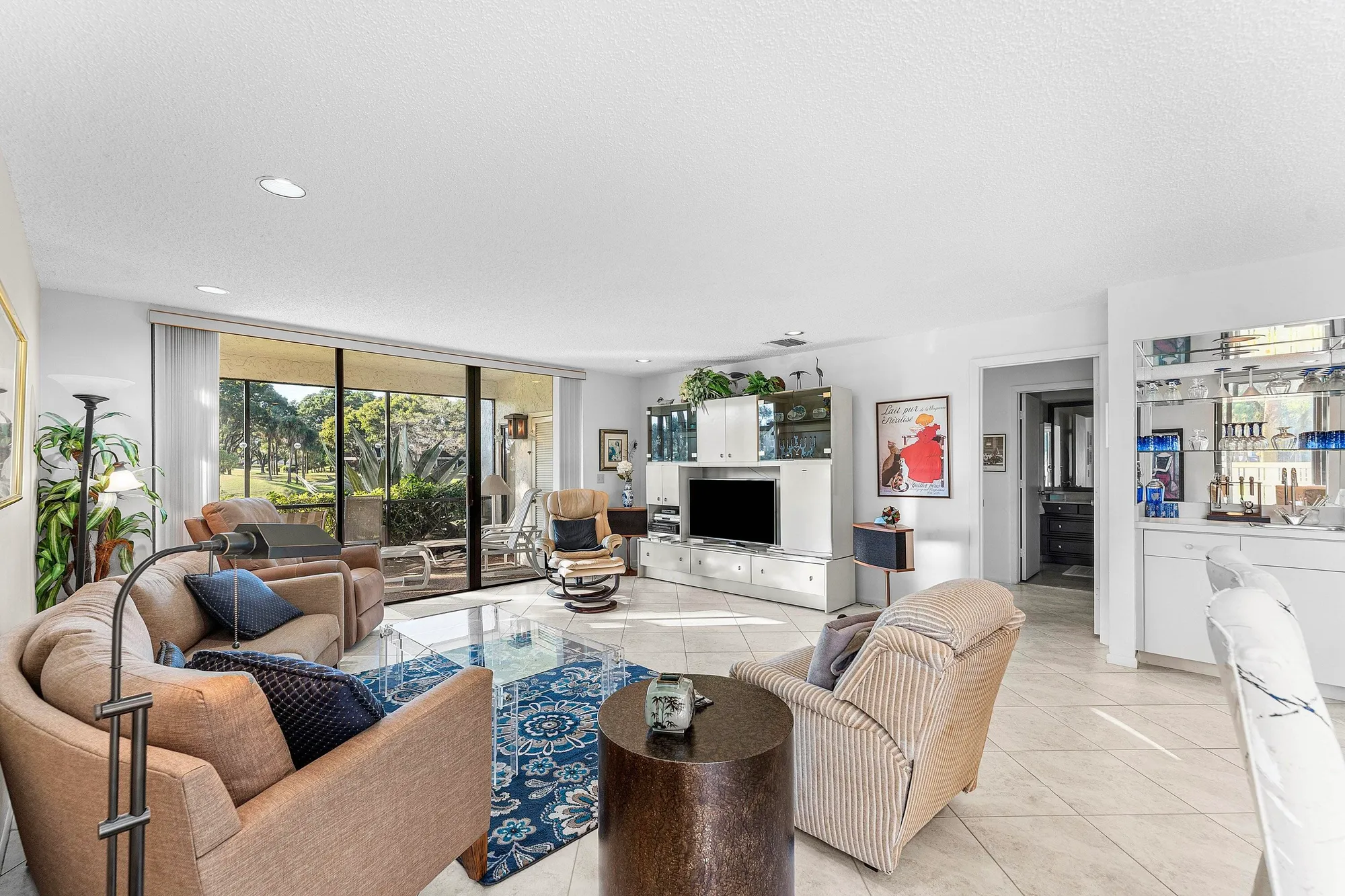 Property Slideshow image 12 of 54 | 61 eastgate dr a, Boynton Beach, FL, 33436