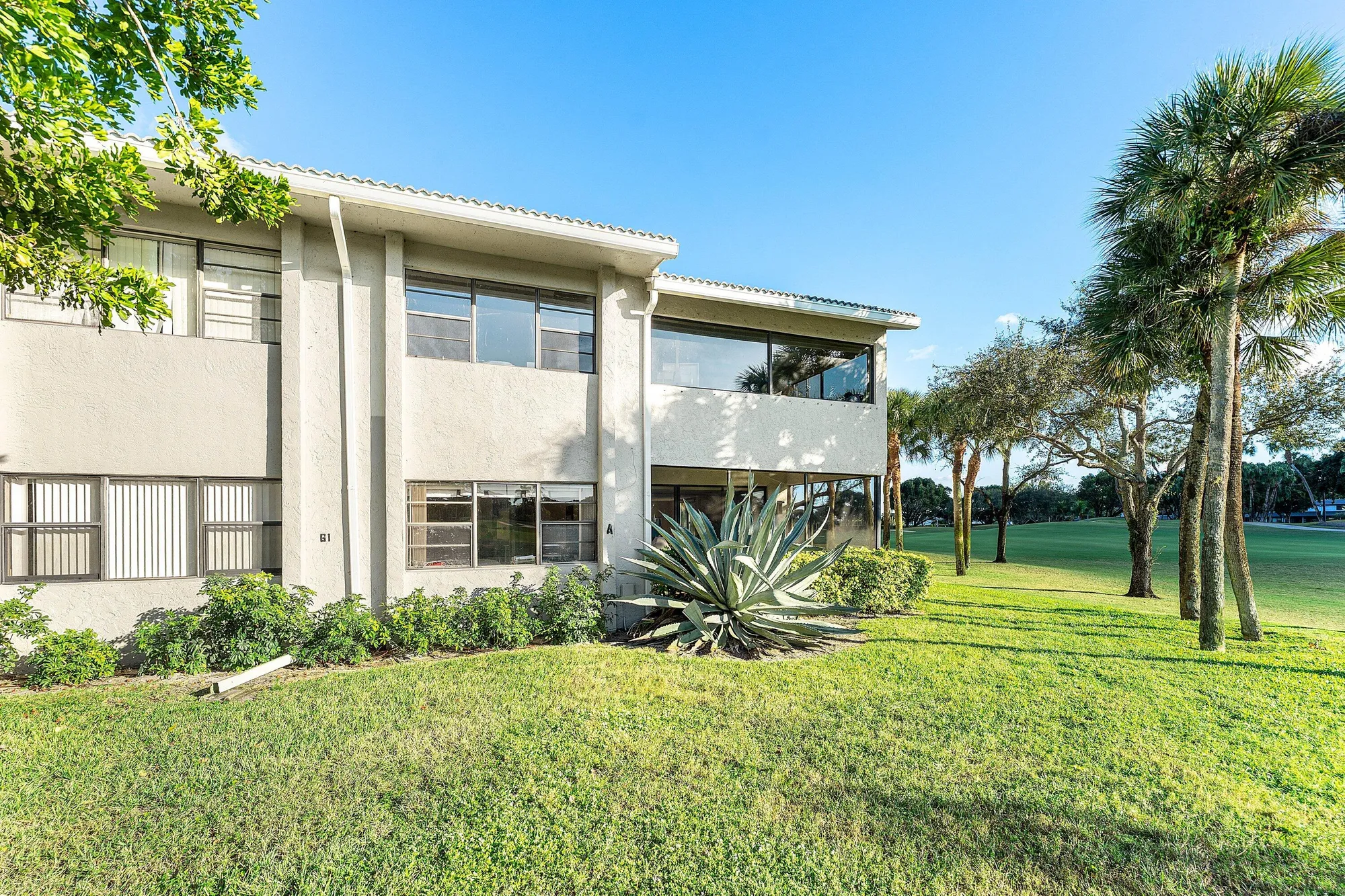 Property Slideshow image 35 of 54 | 61 eastgate dr a, Boynton Beach, FL, 33436