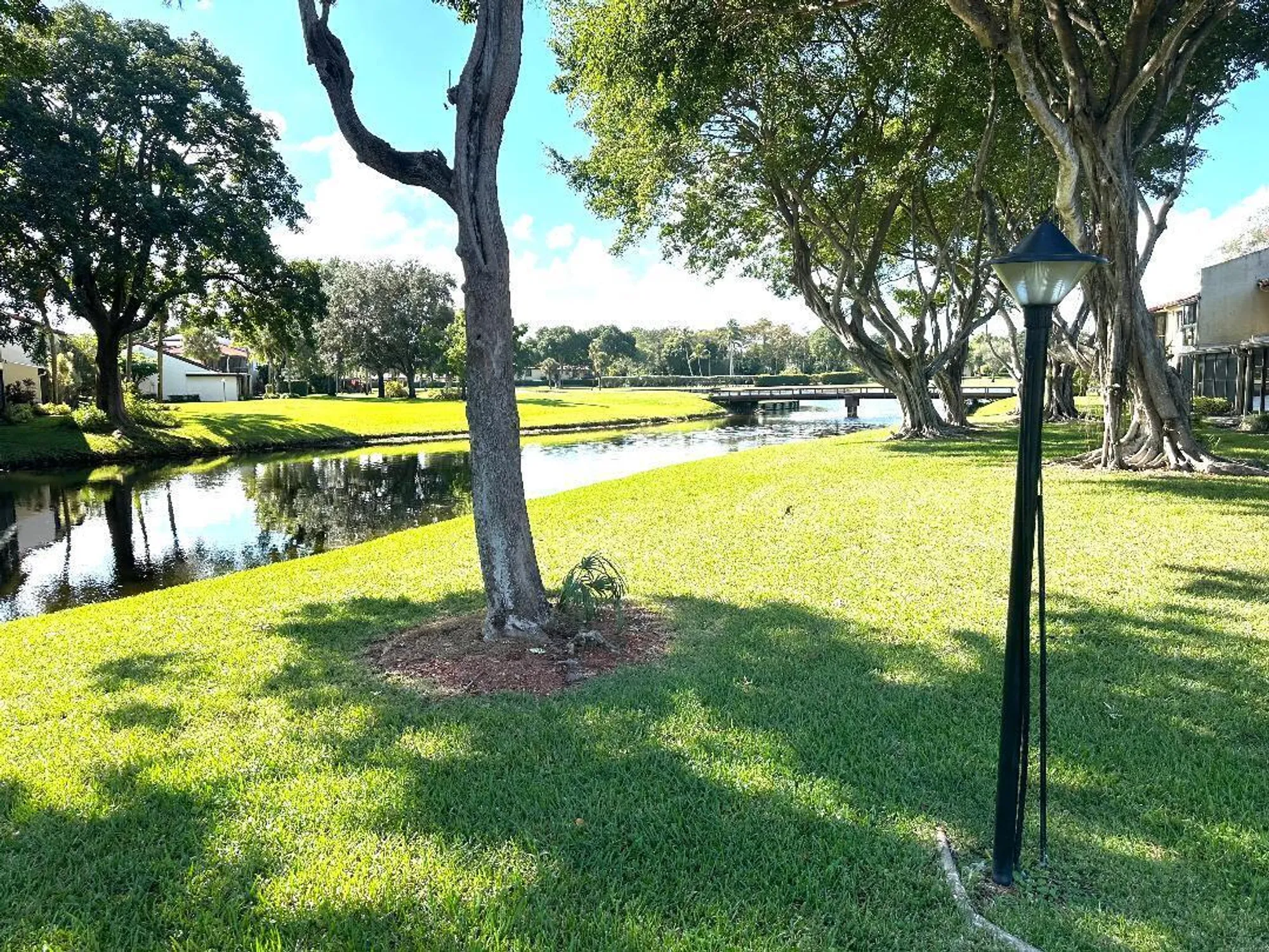 Property Slideshow image 13 of 15 | 8305 casa del lago e, Boca Raton, FL, 33433