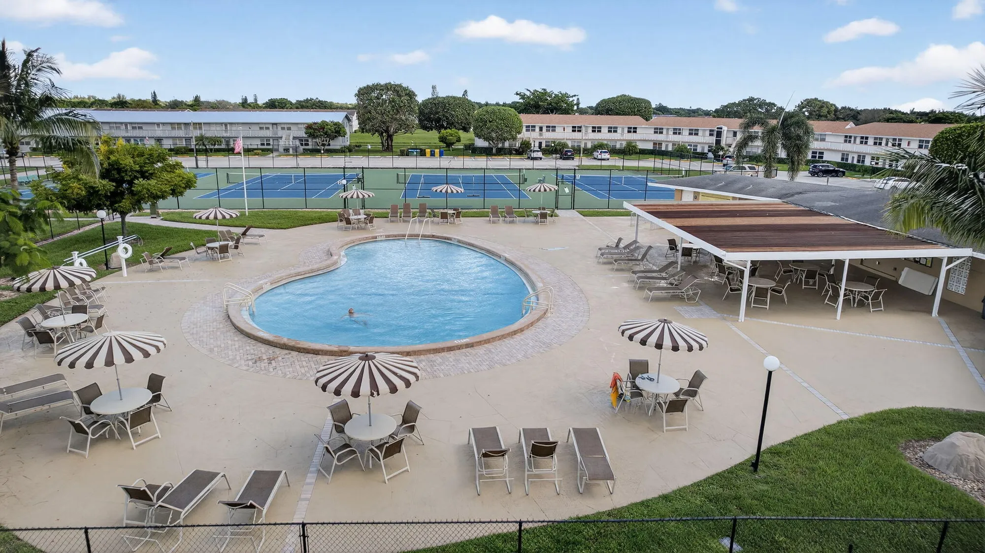 Property Slideshow image 19 of 35 | 136 somerset g, West Palm Beach, FL, 33417