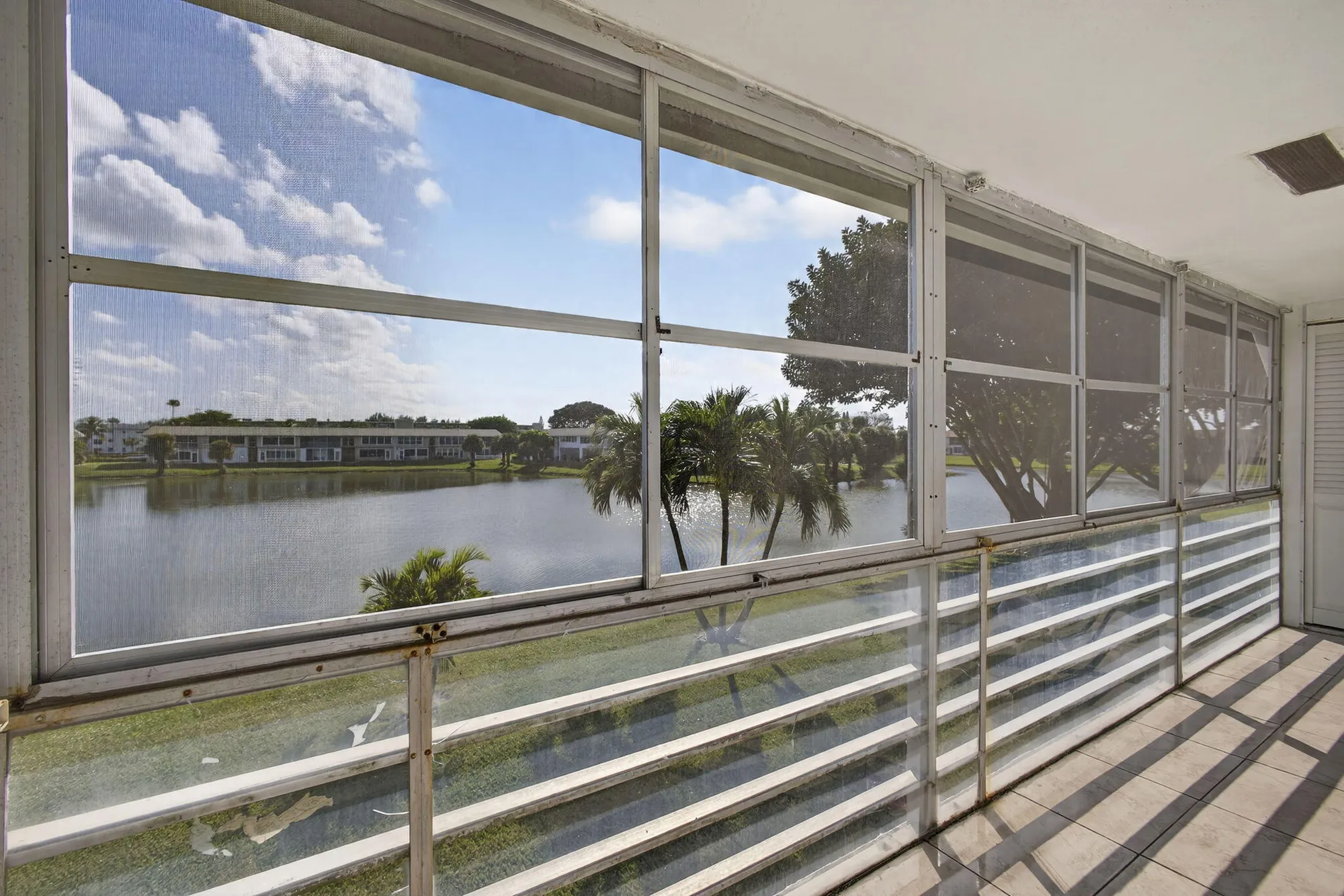 Property Slideshow image 16 of 35 | 136 somerset g, West Palm Beach, FL, 33417