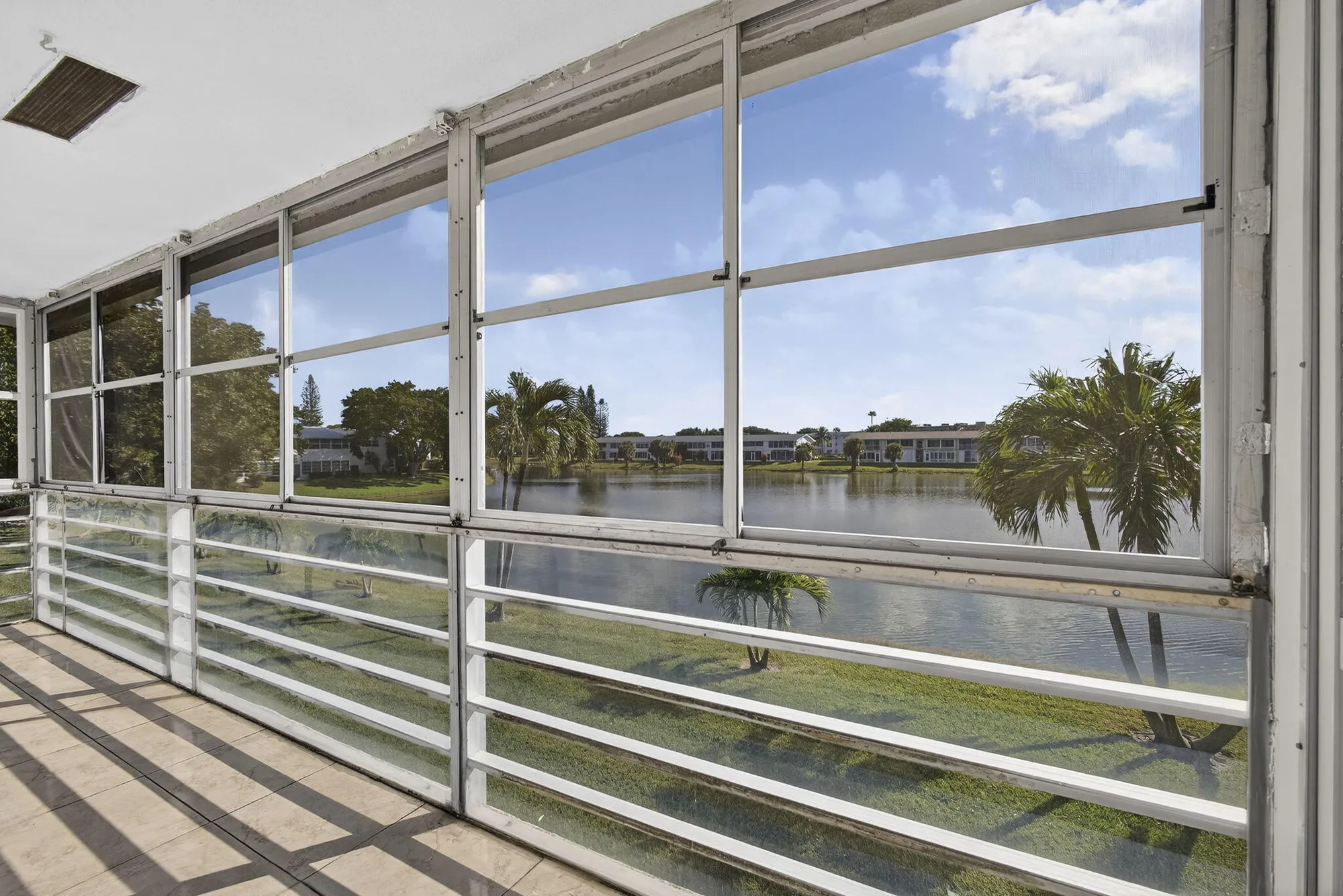 Property Slideshow image 17 of 35 | 136 somerset g, West Palm Beach, FL, 33417