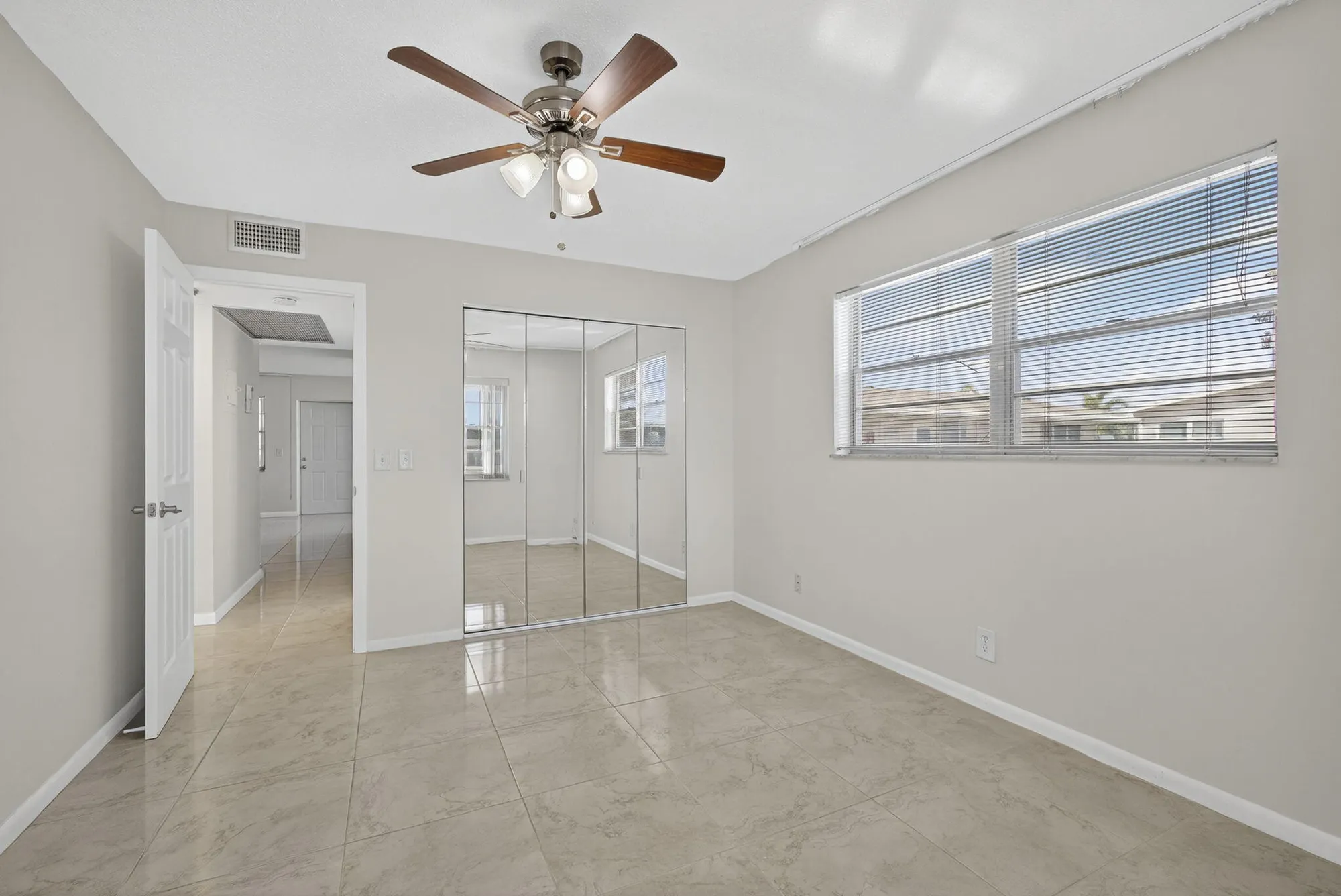 Property Slideshow image 12 of 35 | 136 somerset g, West Palm Beach, FL, 33417