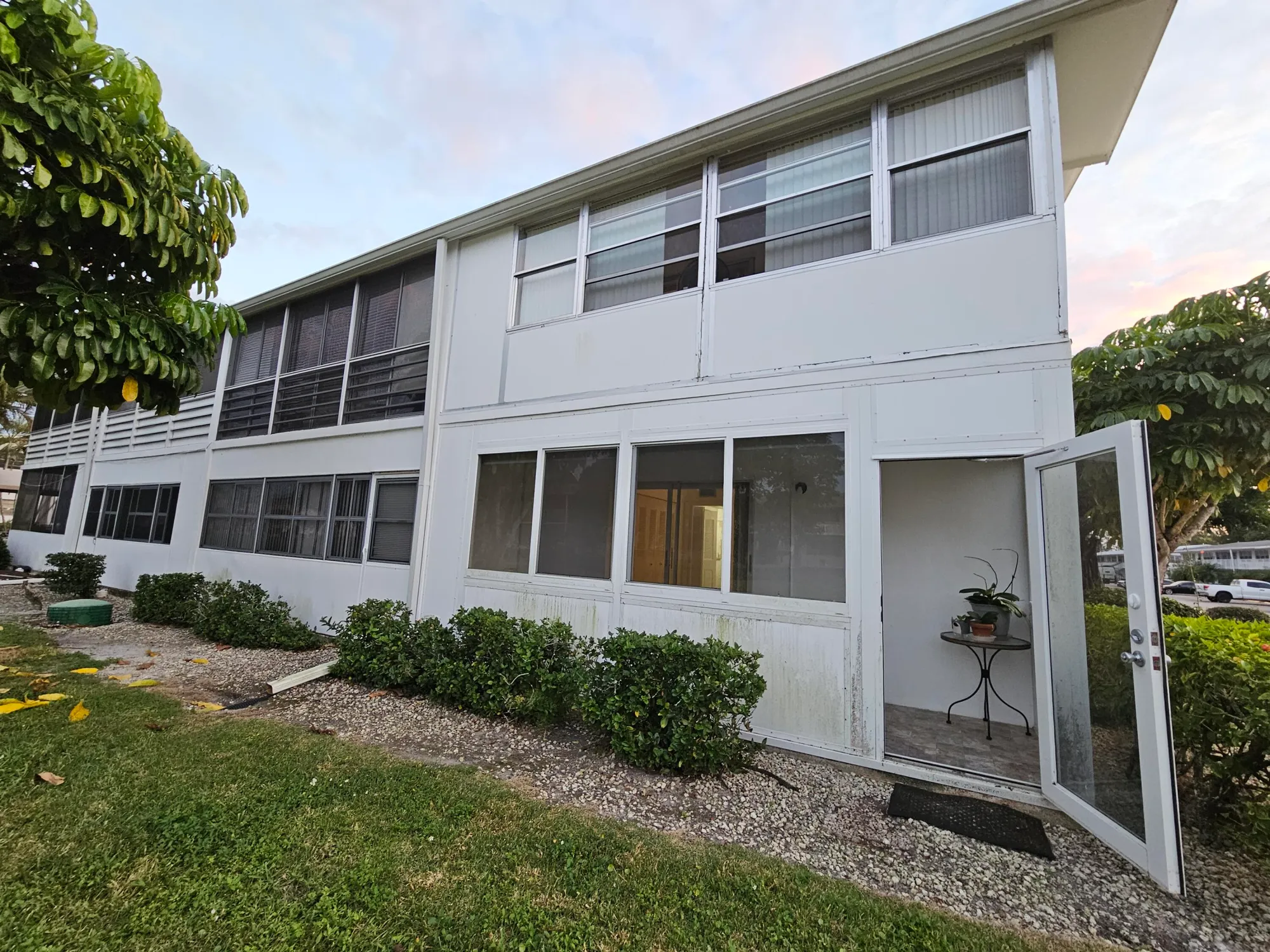 Property Slideshow image 30 of 33 | 263 windsor l, West Palm Beach, FL, 33417