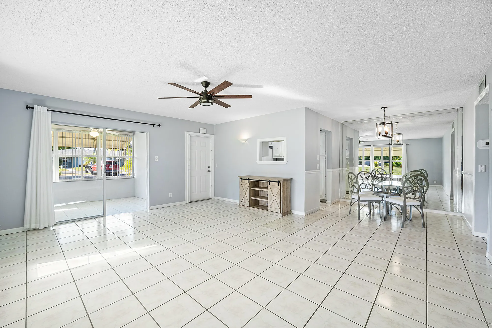 Property Slideshow image 8 of 46 | 902 south dr d, Delray Beach, FL, 33445