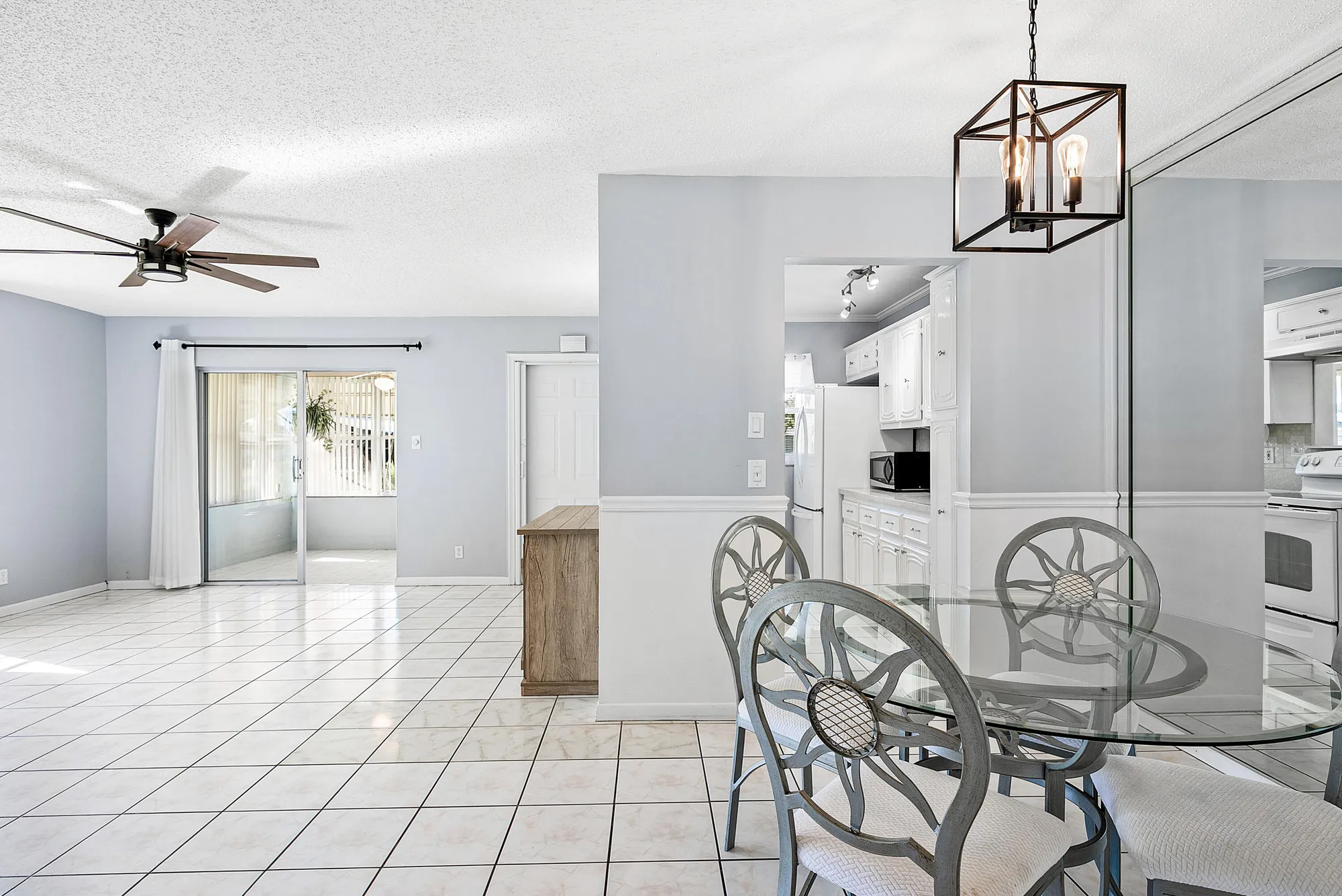 Property Slideshow image 9 of 46 | 902 south dr d, Delray Beach, FL, 33445