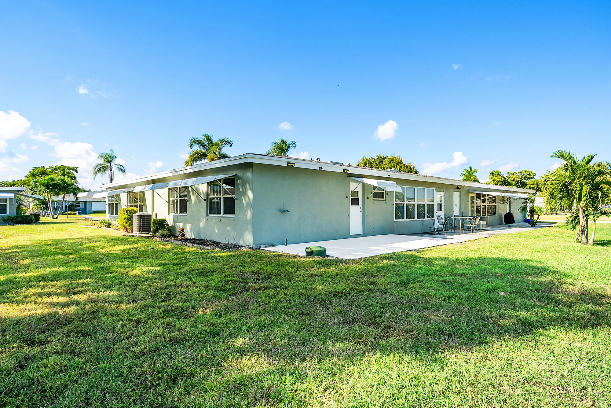 Property Slideshow image 28 of 46 | 902 south dr d, Delray Beach, FL, 33445