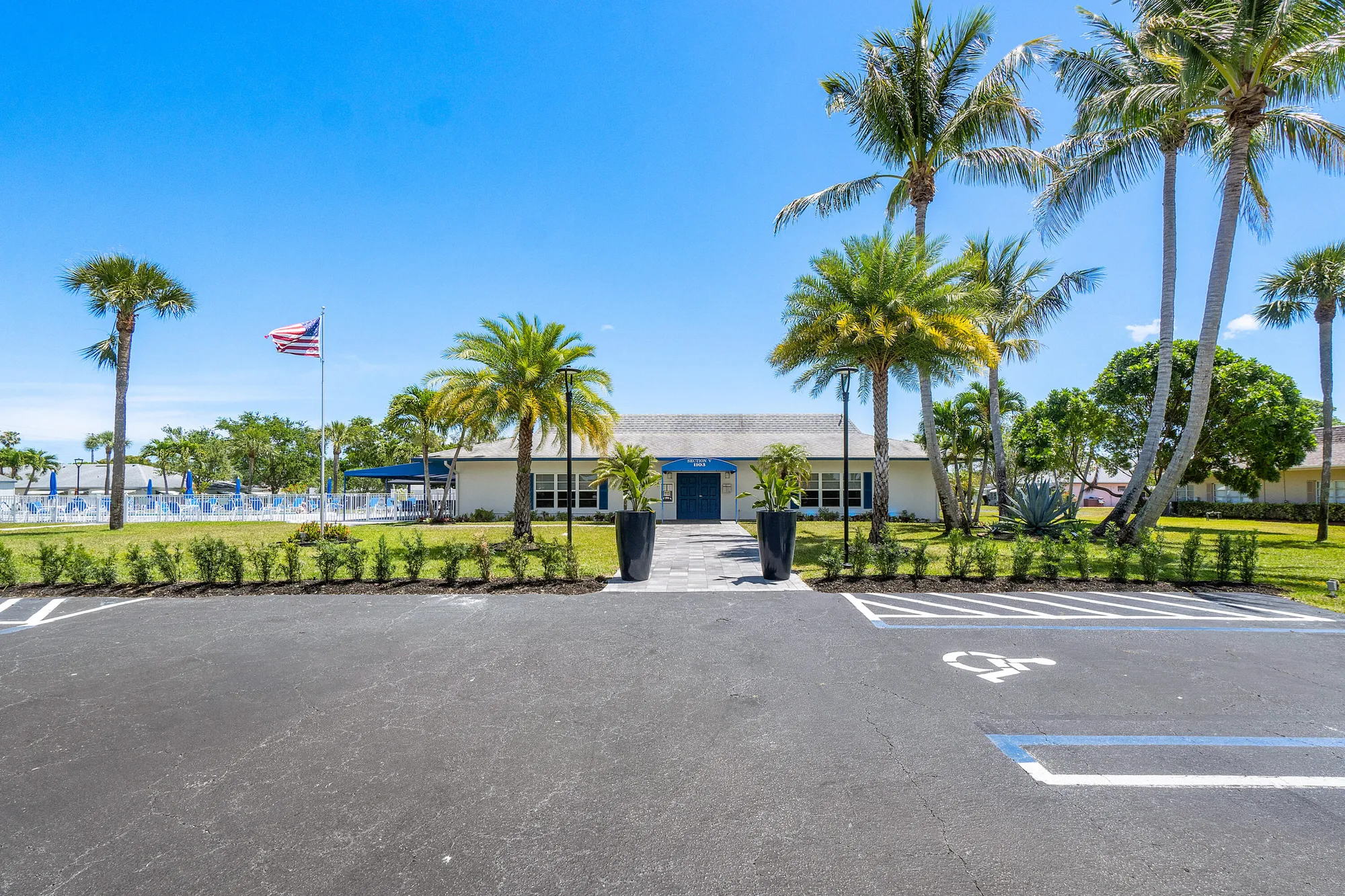 Property Slideshow image 40 of 46 | 902 south dr d, Delray Beach, FL, 33445