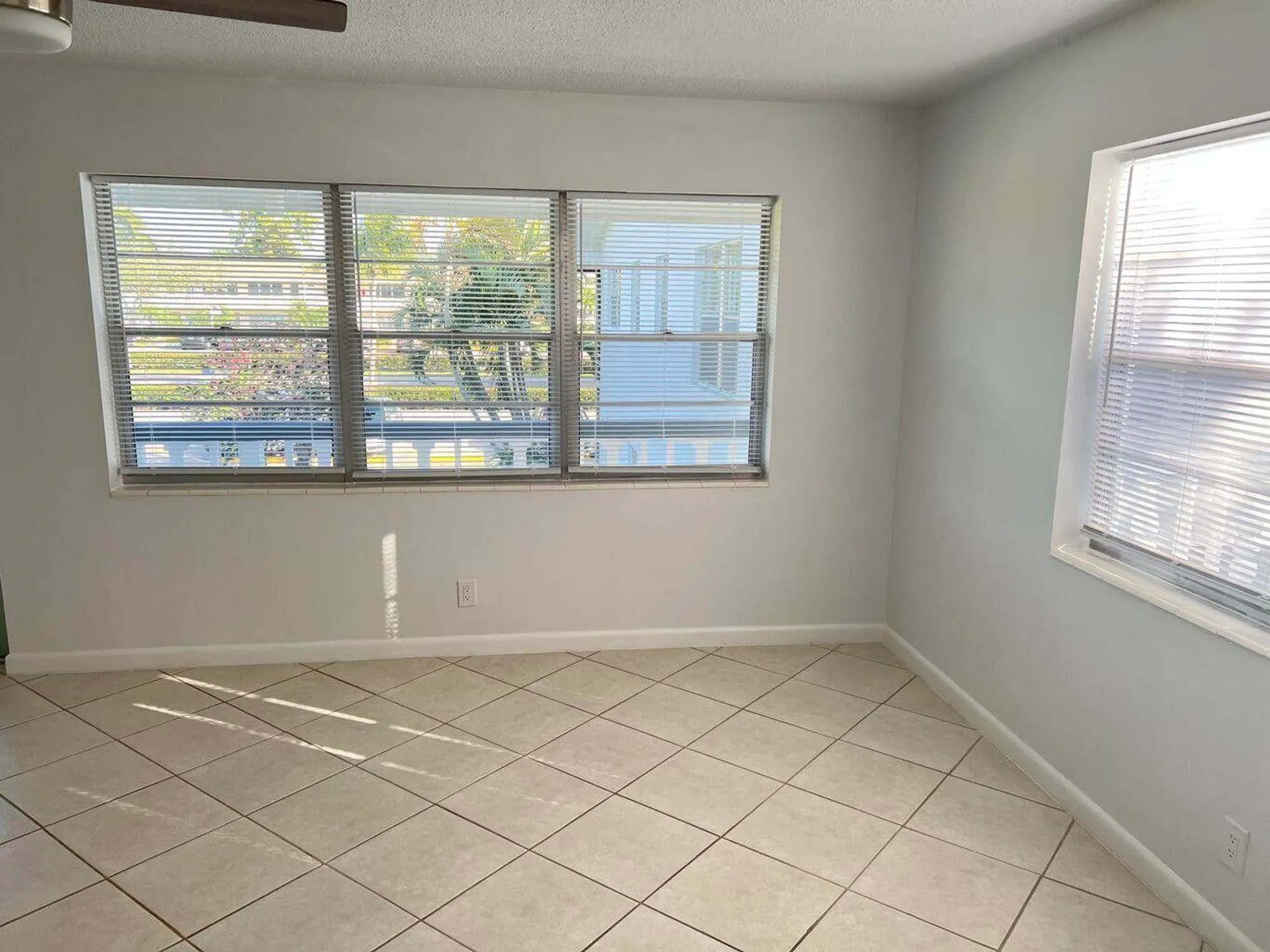 Property Slideshow image 6 of 31 | 162 camden g, West Palm Beach, FL, 33417