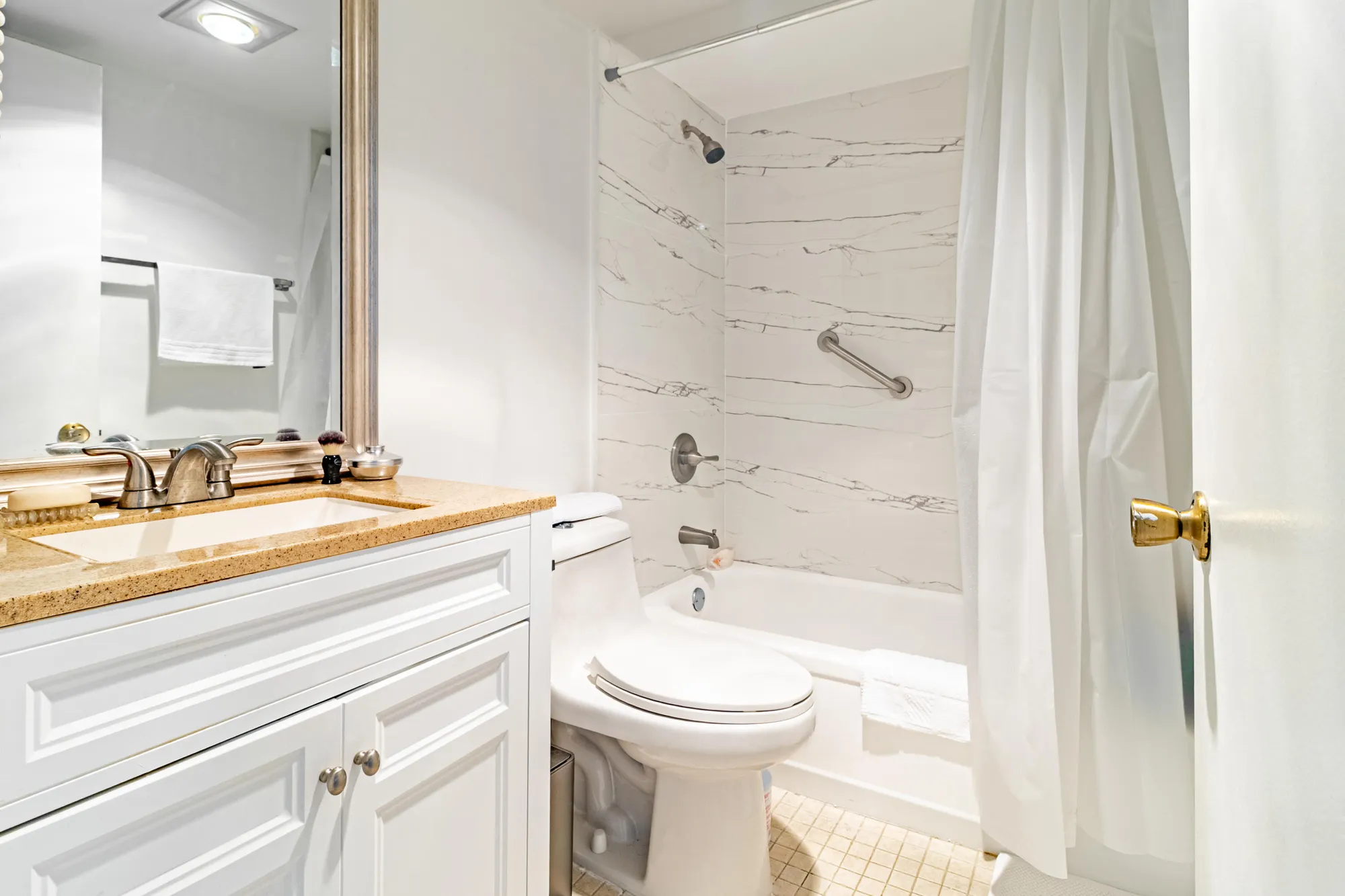 Property Slideshow image 9 of 15 | 213 fanshaw f, Boca Raton, FL, 33434