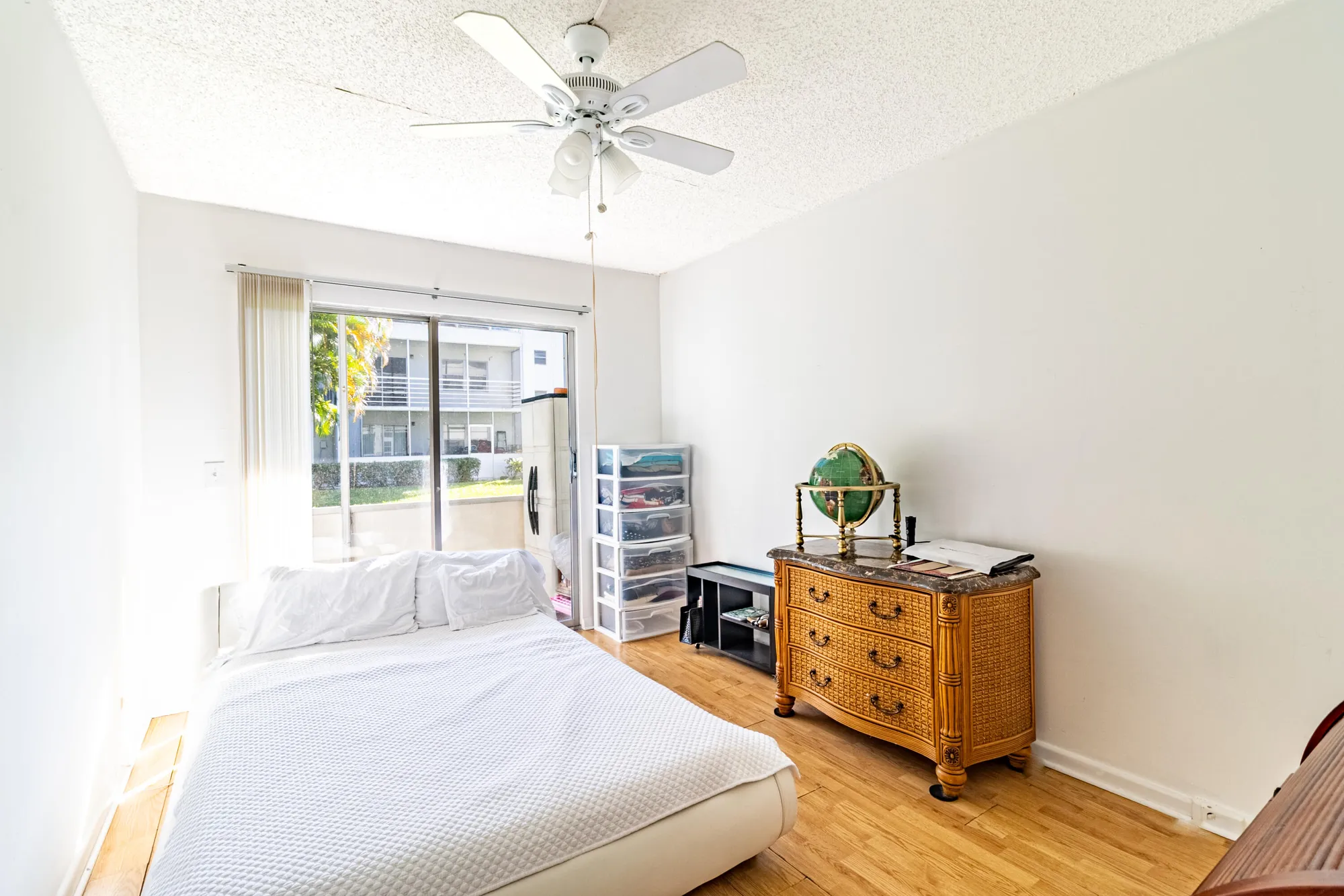 Property Slideshow image 13 of 15 | 213 fanshaw f, Boca Raton, FL, 33434