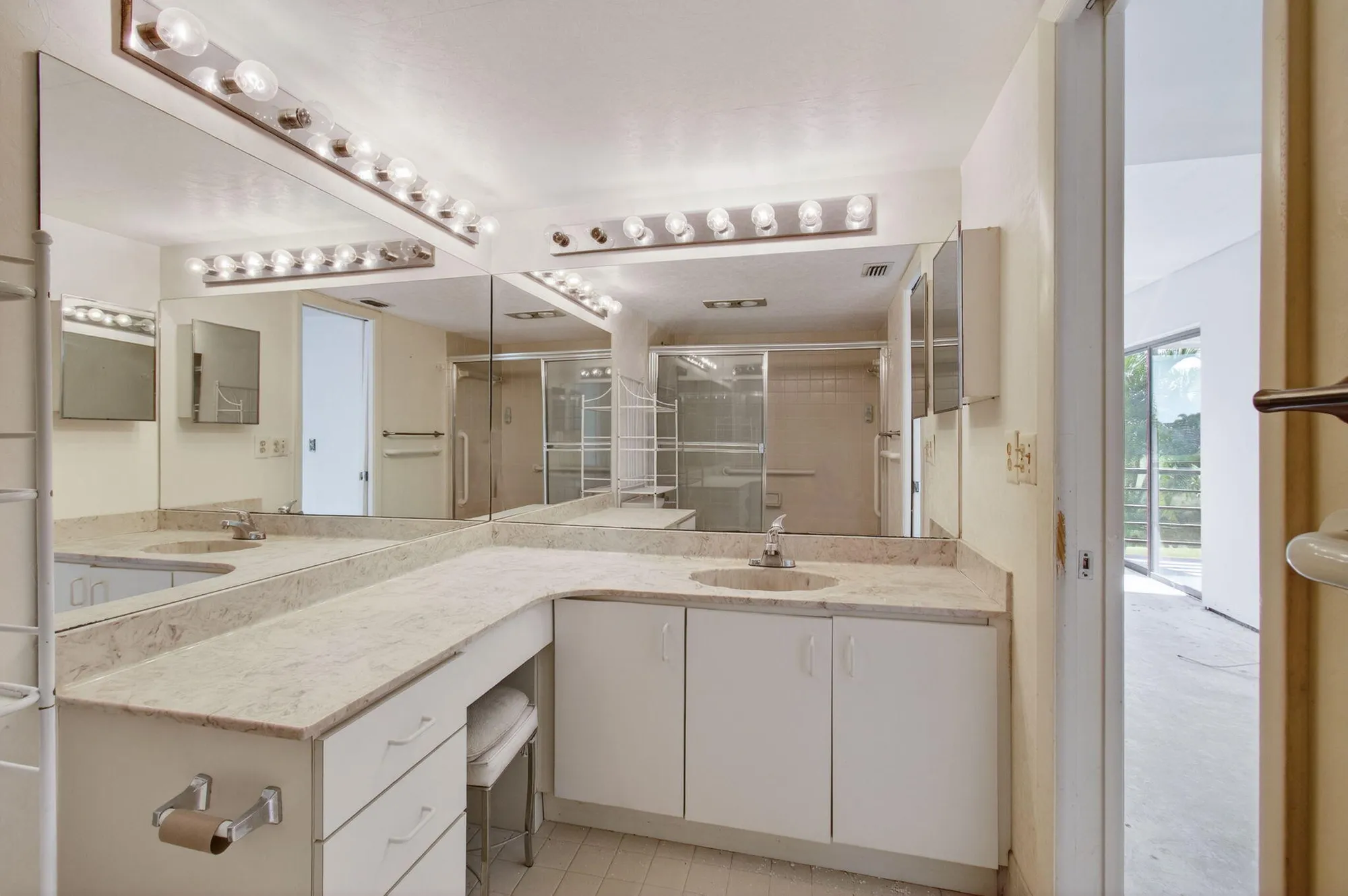 Property Slideshow image 22 of 40 | 5771 fairway park ct 205, Boynton Beach, FL, 33437