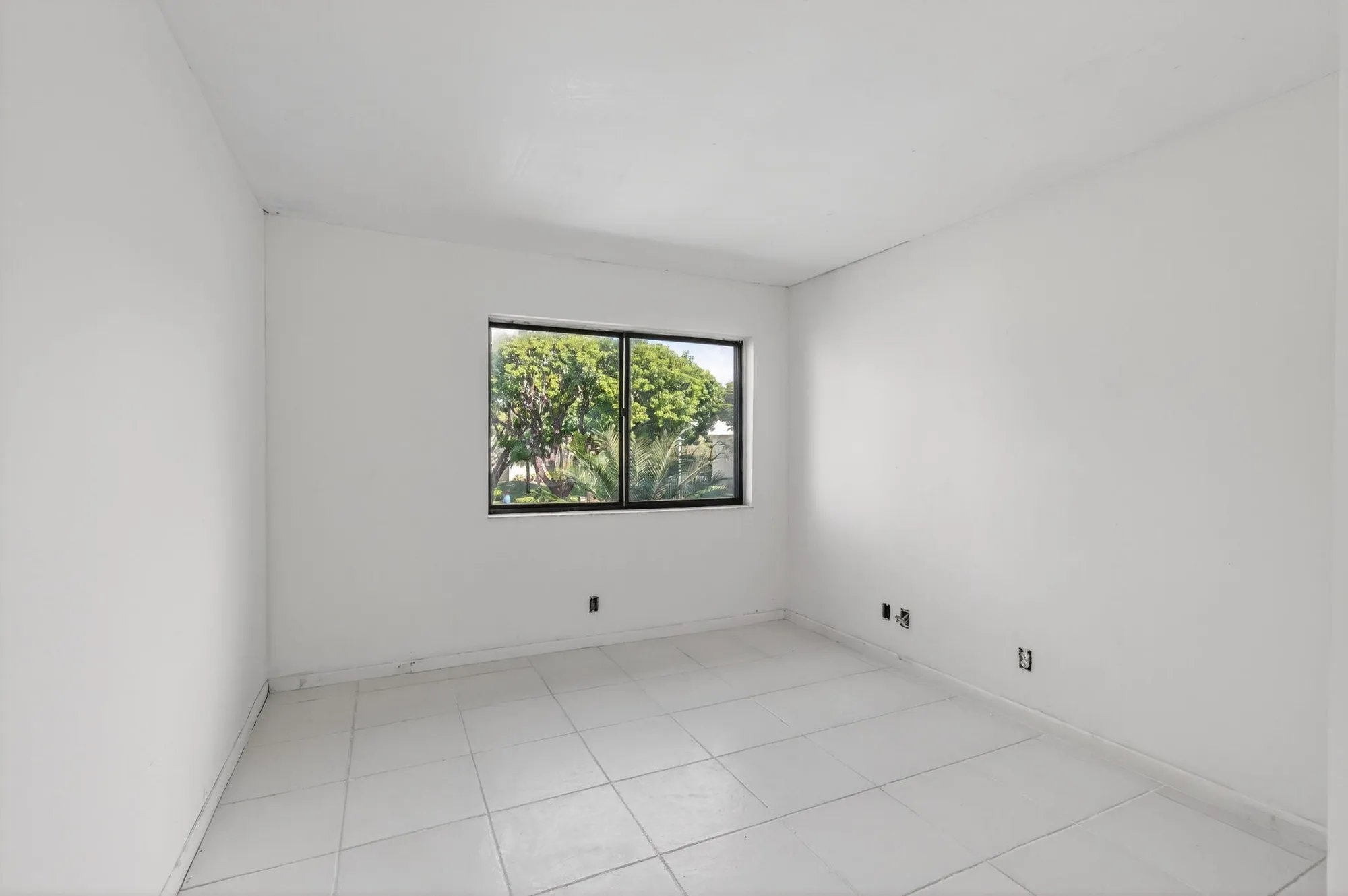 Property Slideshow image 23 of 40 | 5771 fairway park ct 205, Boynton Beach, FL, 33437