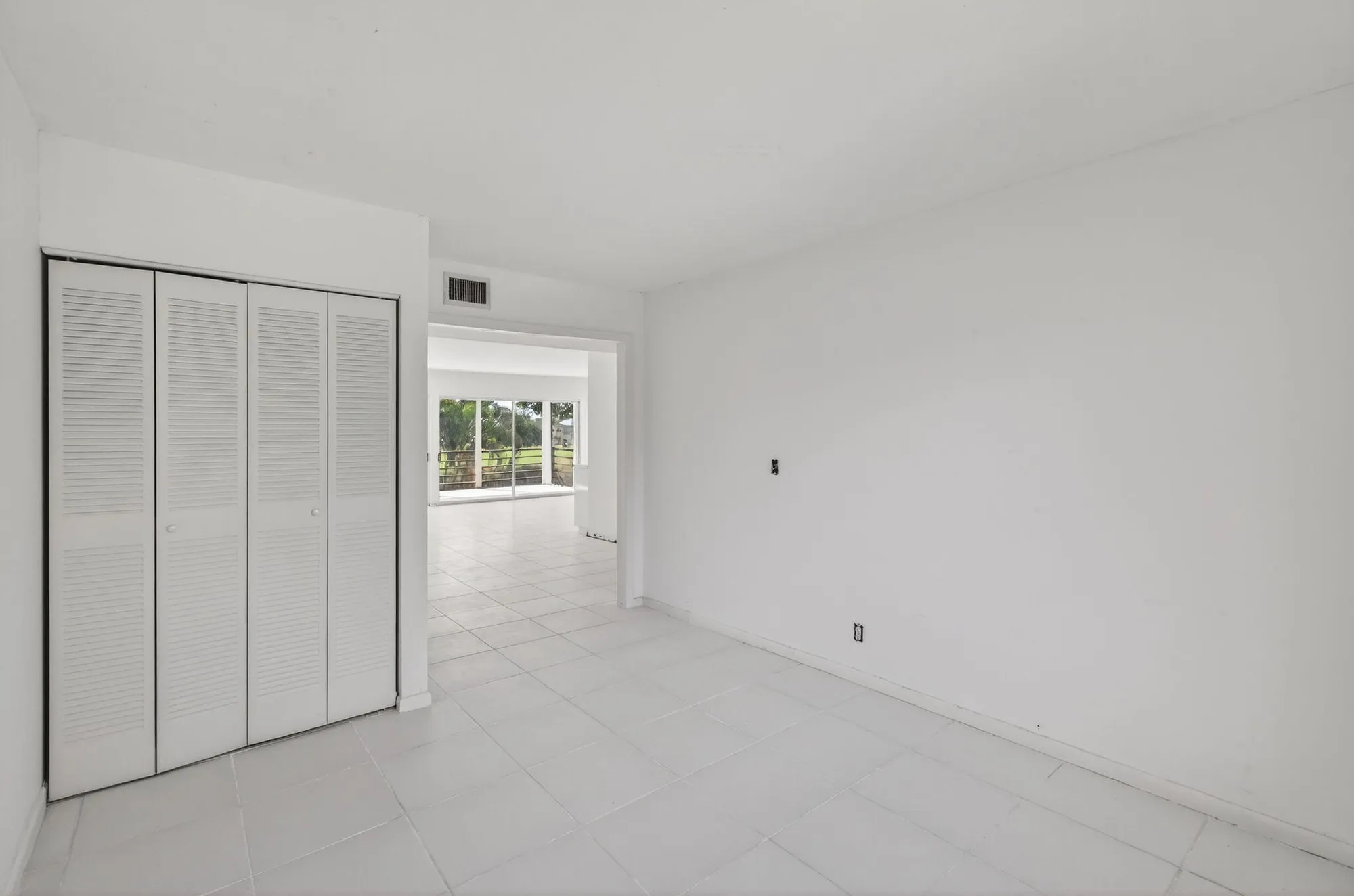 Property Slideshow image 26 of 40 | 5771 fairway park ct 205, Boynton Beach, FL, 33437