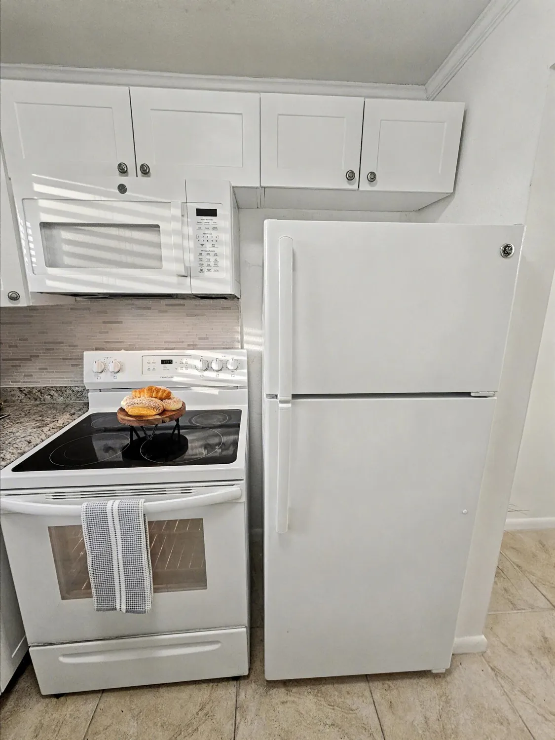 Property Slideshow image 13 of 33 | 263 windsor l, West Palm Beach, FL, 33417