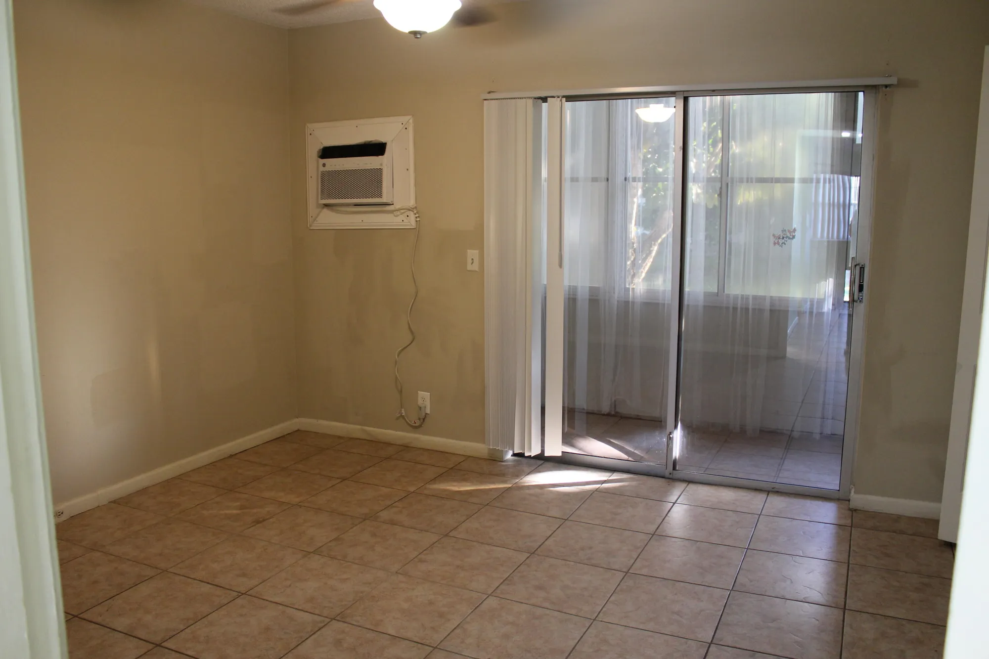 Property Slideshow image 13 of 21 | 333 northampton q, West Palm Beach, FL, 33417