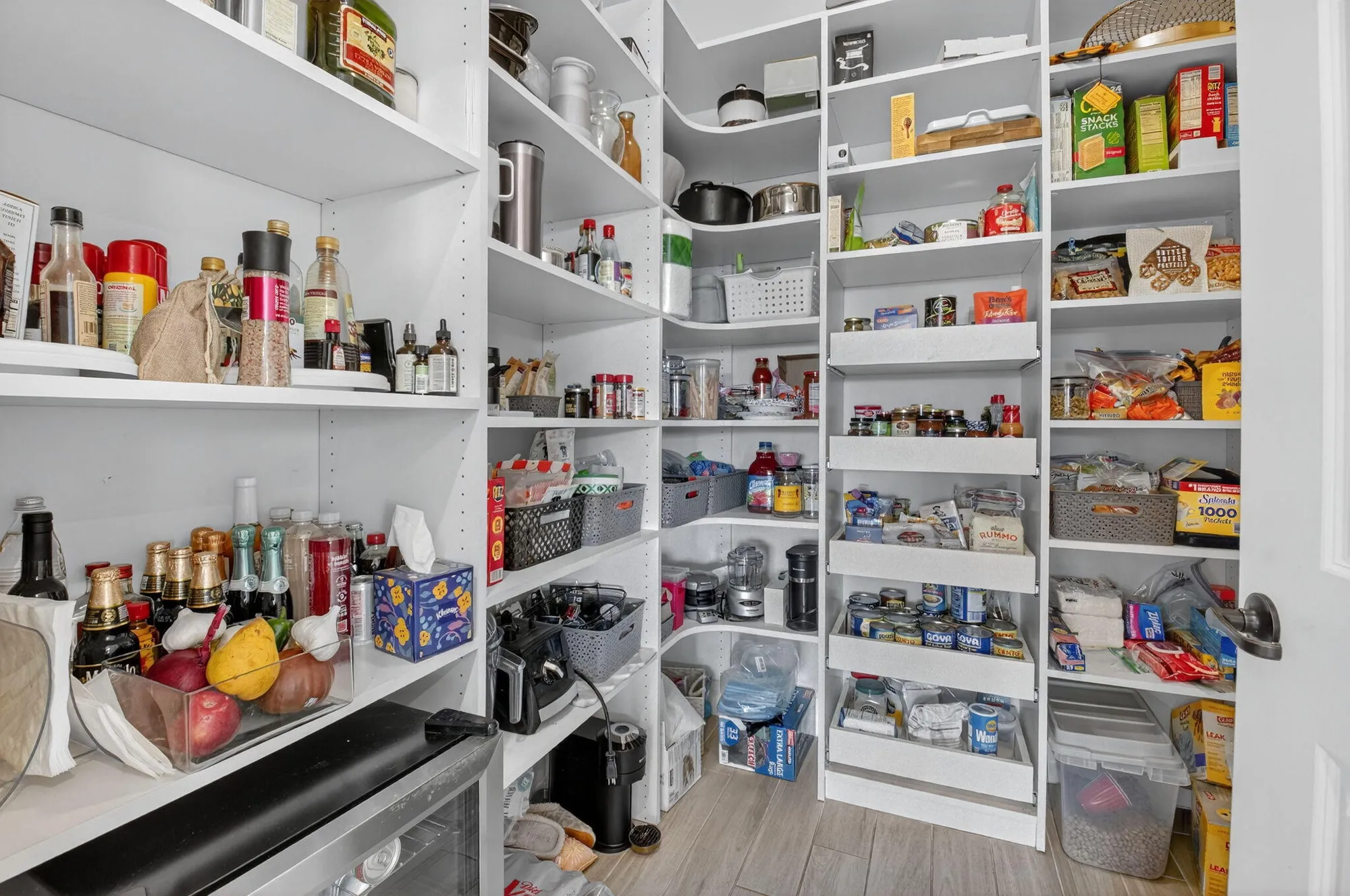 Property Slideshow image 7 of 47 | 21956 canadensis cir # 201, Boca Raton, FL, 33428