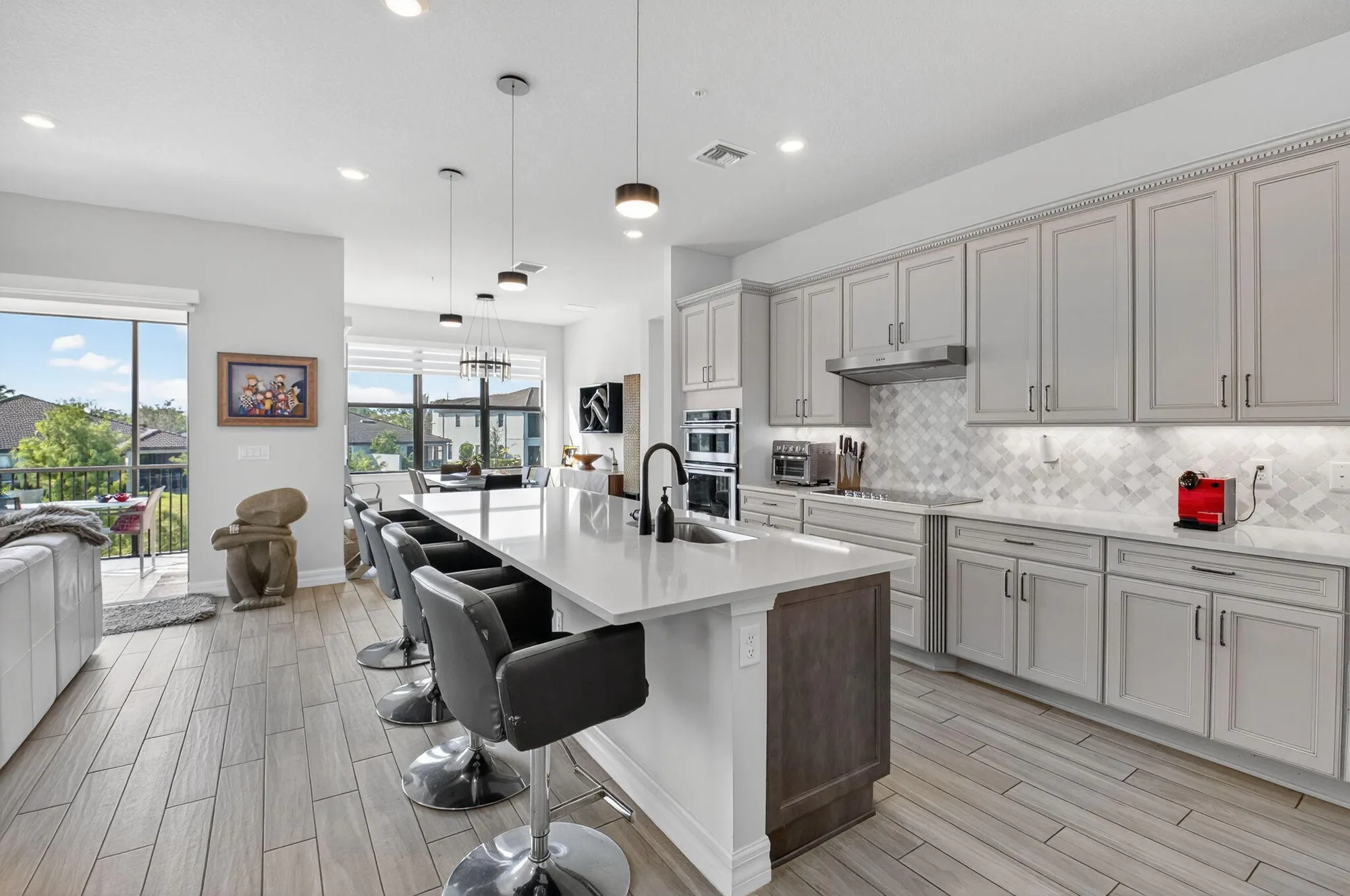 Property Slideshow image 11 of 47 | 21956 canadensis cir # 201, Boca Raton, FL, 33428
