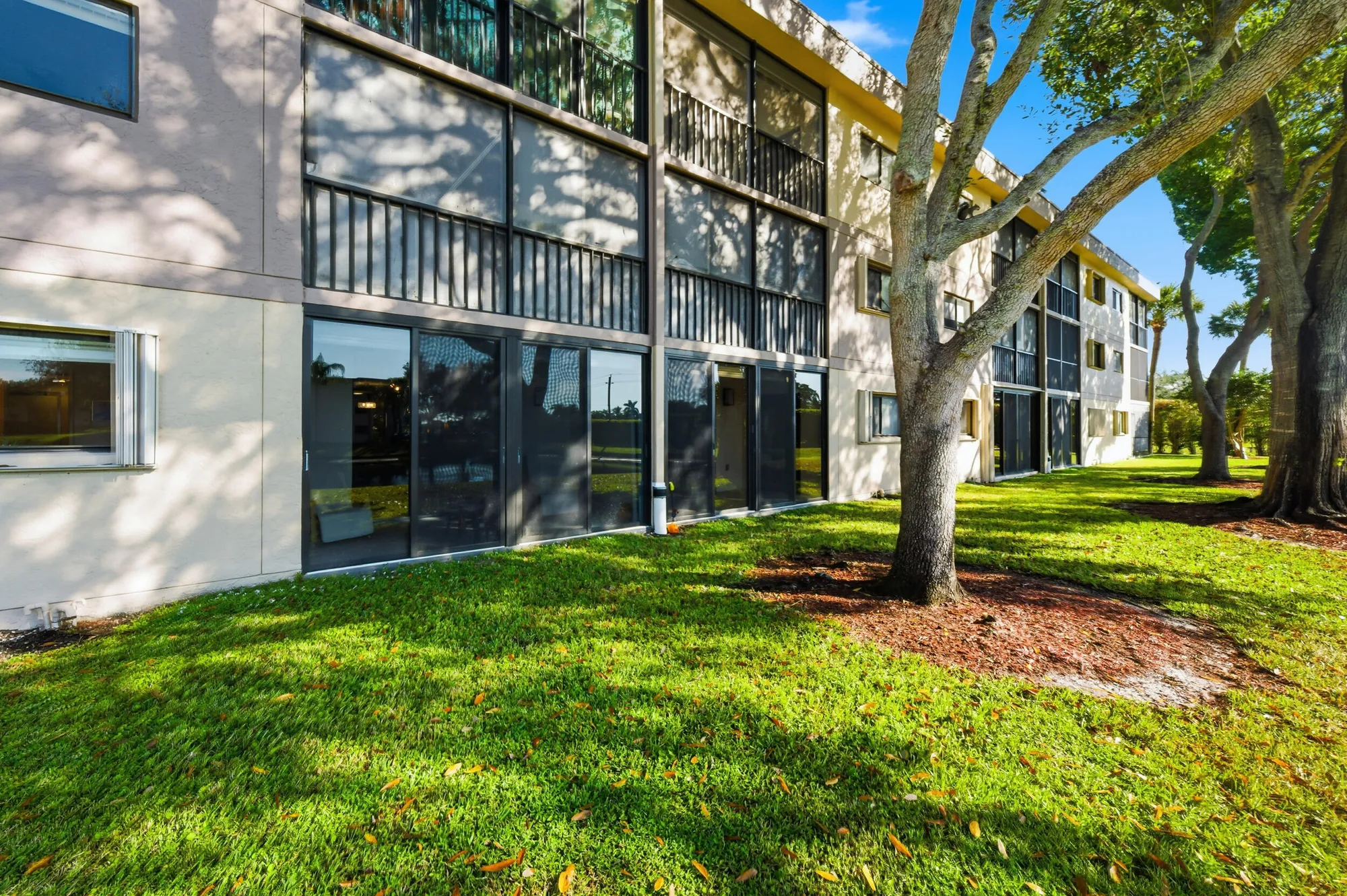 Property Slideshow image 27 of 70 | 15324 lakes of delray blvd apt 105, Delray Beach, FL, 33484