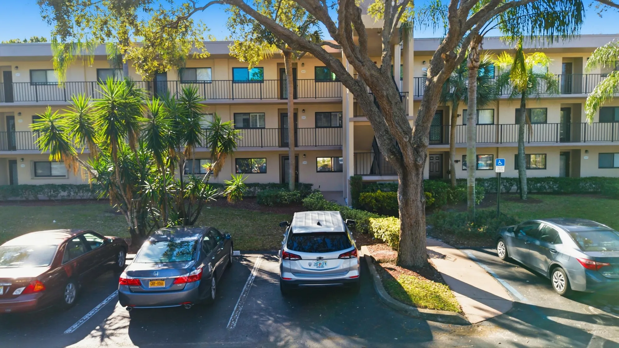 Property Slideshow image 26 of 70 | 15324 lakes of delray blvd apt 105, Delray Beach, FL, 33484