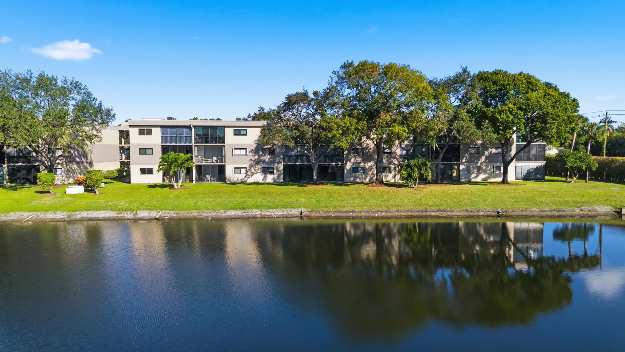 Property Slideshow image 32 of 70 | 15324 lakes of delray blvd apt 105, Delray Beach, FL, 33484
