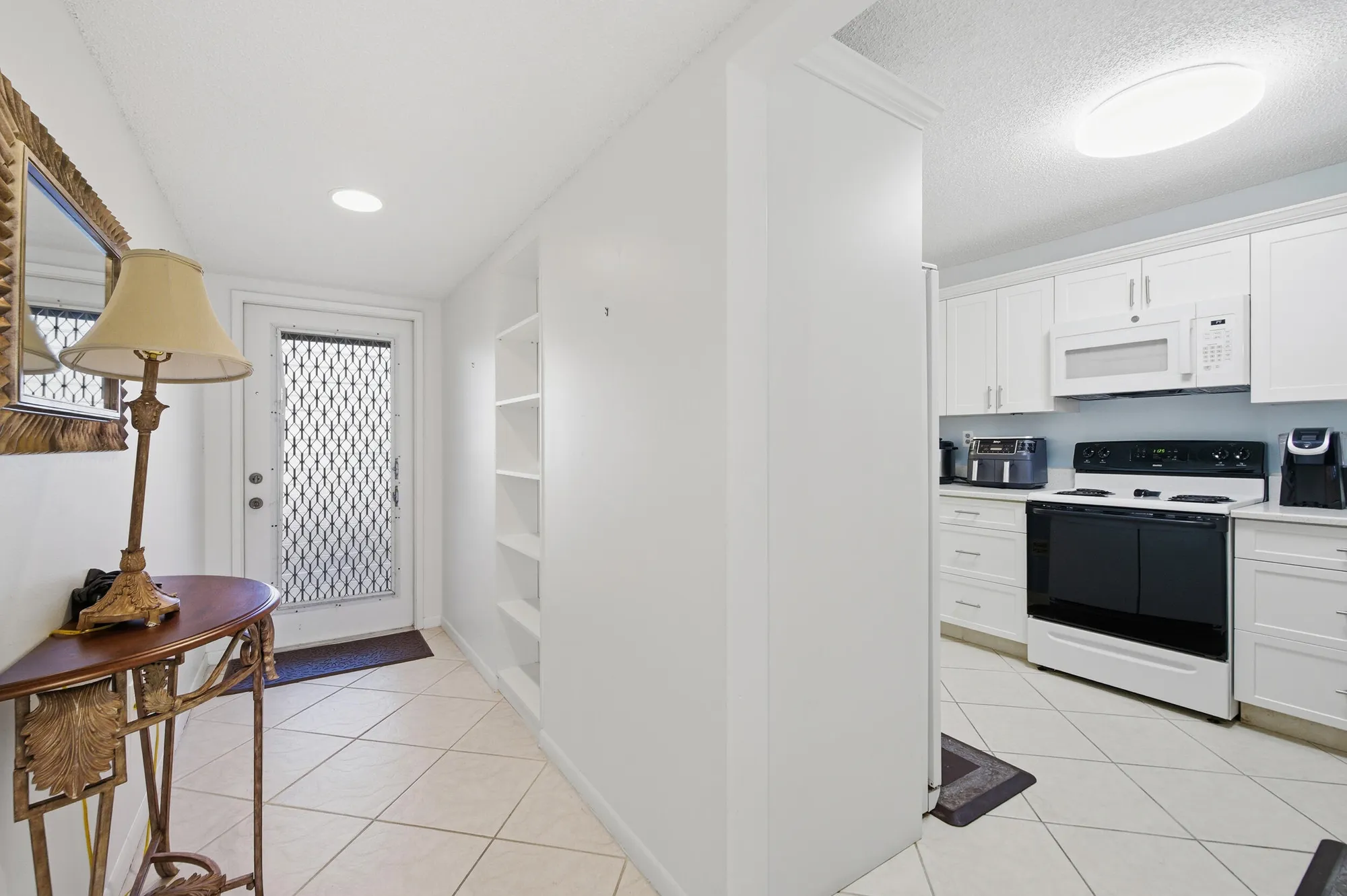 Property Slideshow image 7 of 70 | 15324 lakes of delray blvd apt 105, Delray Beach, FL, 33484
