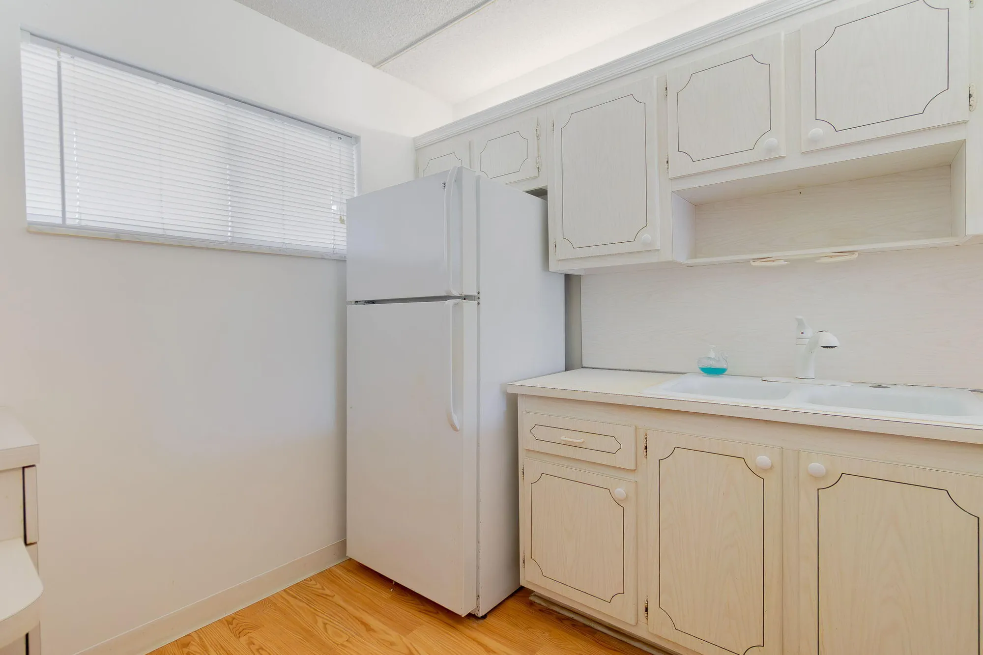 Property Slideshow image 5 of 30 | 2682 garden dr 208, Lake Worth, FL, 33461